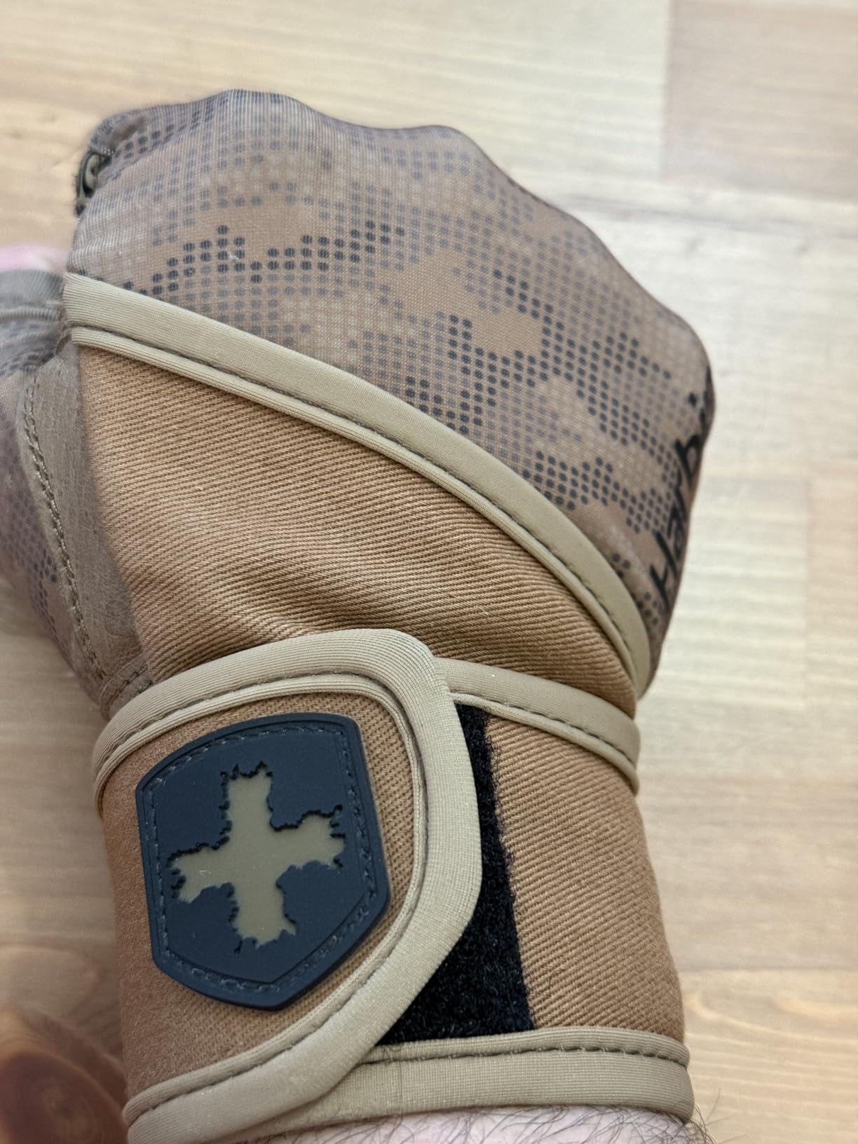Harbinger Pro Wristwrap Gloves 3.0 - Enhanced Grip, Superior Wrist Support, Breathable 4-Way Stretch Lycra, Durable Leather Palm customer photo 1