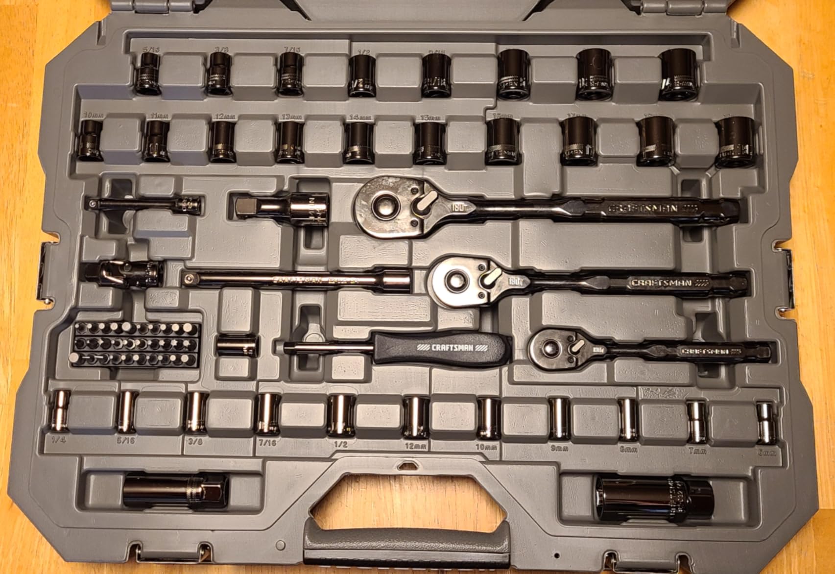 CRAFTSMAN OVERDRIVE 121-Piece Gunmetal Chrome Mechanics Tool Set, Standard SAE/Metric Socket Set, with Hard Case (CMMT99121L) customer photo 1