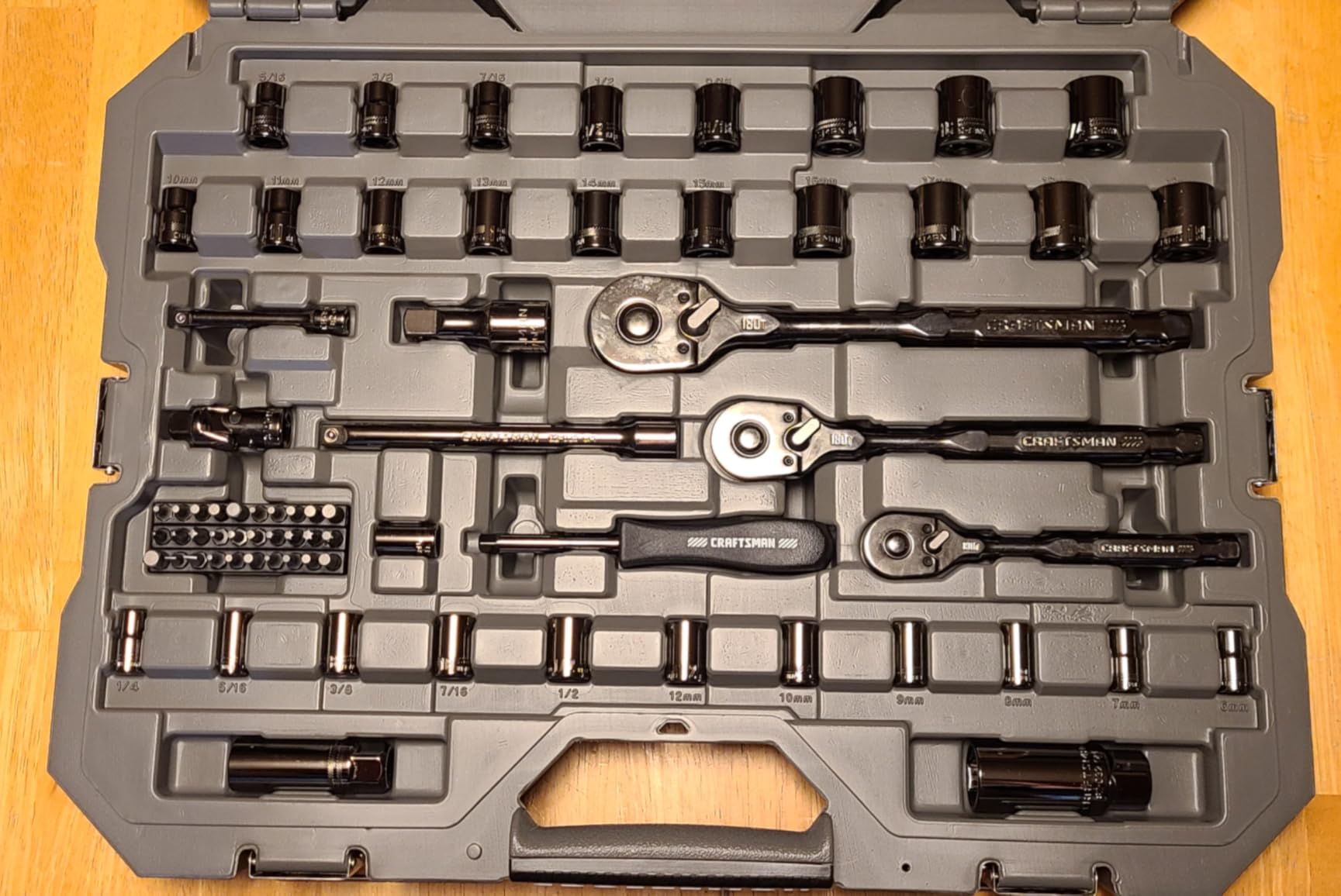 CRAFTSMAN OVERDRIVE 121-Piece Gunmetal Chrome Mechanics Tool Set, Standard SAE/Metric Socket Set, with Hard Case (CMMT99121L) customer photo 2