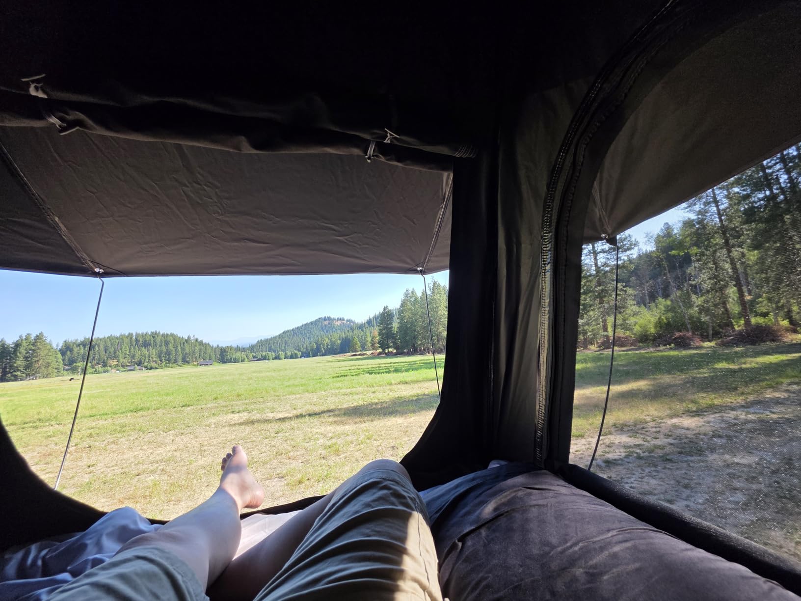Solar Panel Rooftop Tent Hard Shell, Pop Up Car Roof Top Tent Hardshell | Aluminum Roof Tent with USB Outlet, Luggage Bar, LED Light Strip, Suitable for Jeep SUV Truck, 2 Person Camping customer photo 2