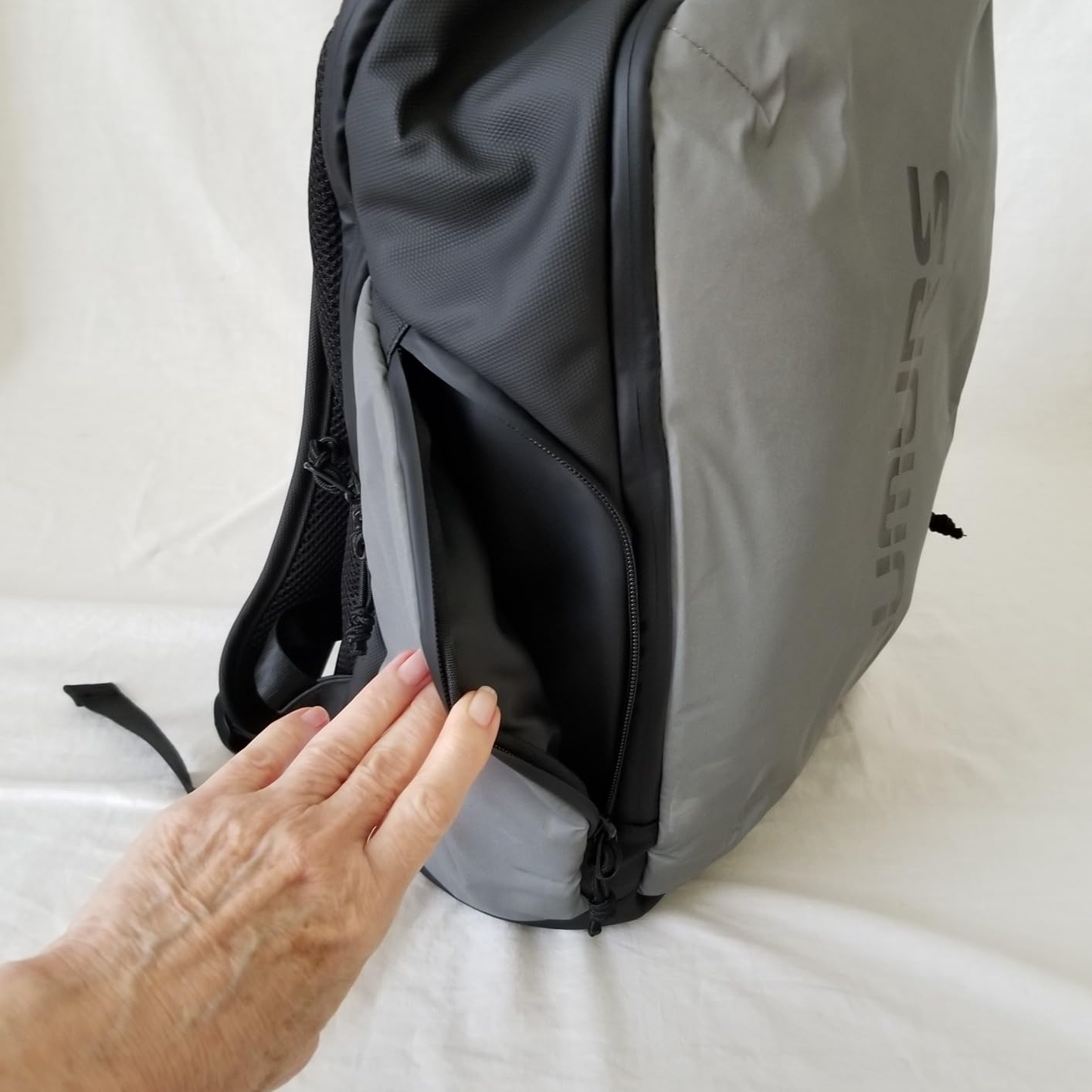 Oumurs Reflective Backpack 1800D Water-resistant Oxford Cloth Backpack Laptop Backpack for Motorcycle, Travel, Cycling, Work, Sport, Hiking, Gym, Black customer photo 1