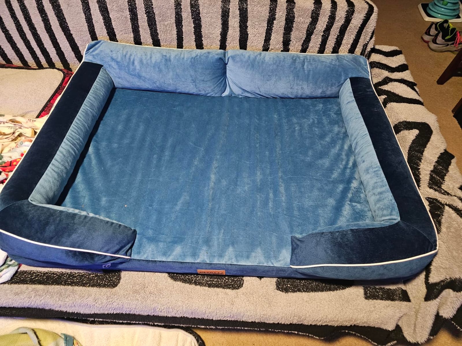 Extra Large Dog Bed, Orthopedic XL Dog Bed with Cooling Gel Memory Foam, Waterproof Pet Bed with Removable Washable Cover, 42