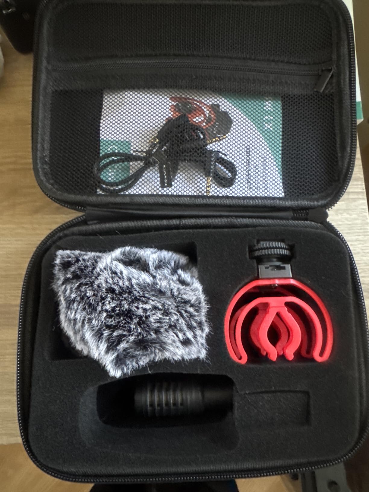 Movo X1-Mini Video Shotgun Mic for Camera - Supercardioid 3.5mm/USB-C Analog/Digital Camera Microphone for DSLR, iPhone and Android Smartphones, Computers customer photo 2