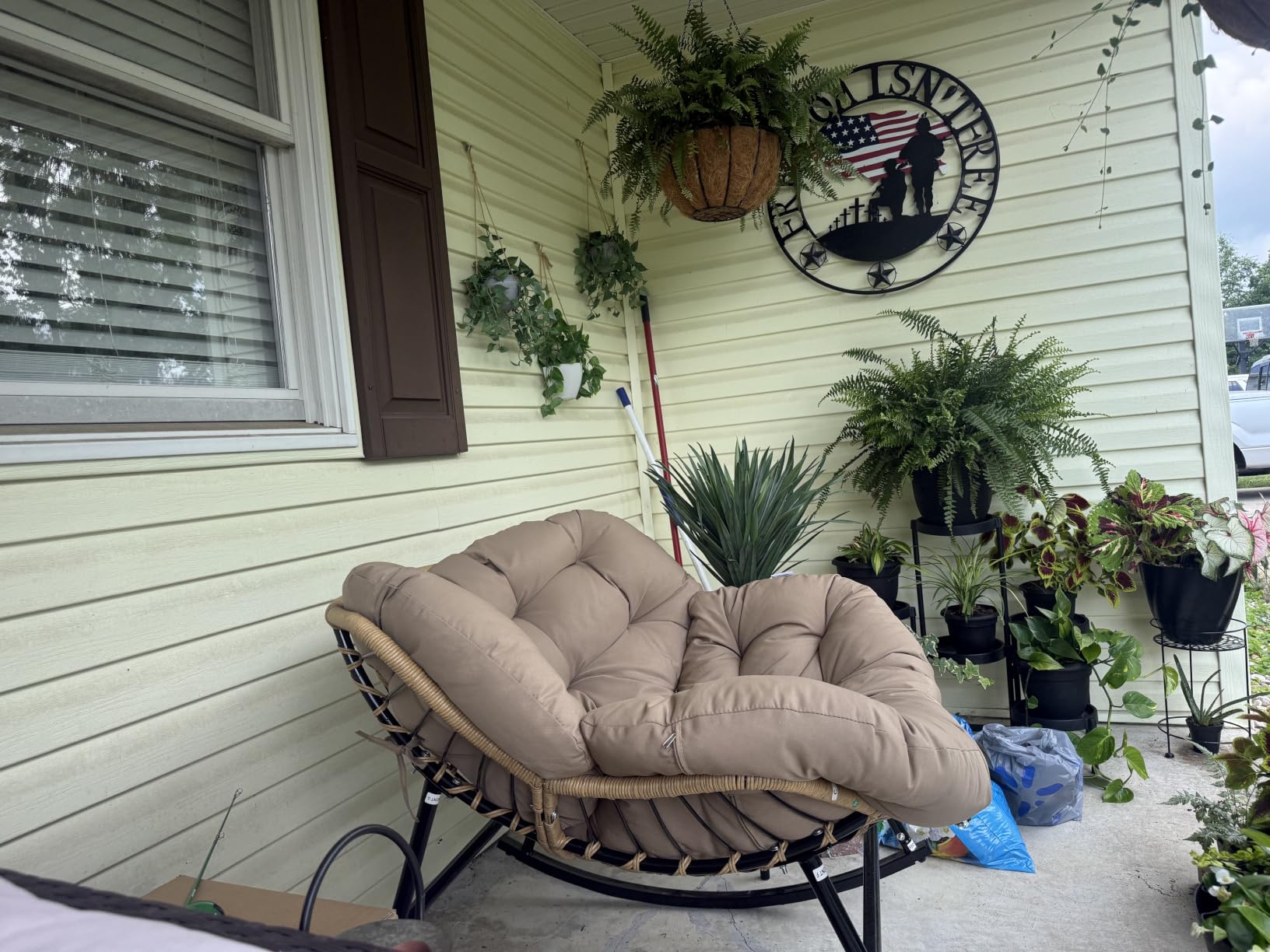 BULEXYARD Outdoor Papasan Rocking Chair with Cushion and Frame, Oversized Large Patio Lounge Chairs, Rattan Comfy Egg Recliner Chair, 450 Lbs Capacity Glider Rocker for Outside Bedroom Garden Brown customer photo 1