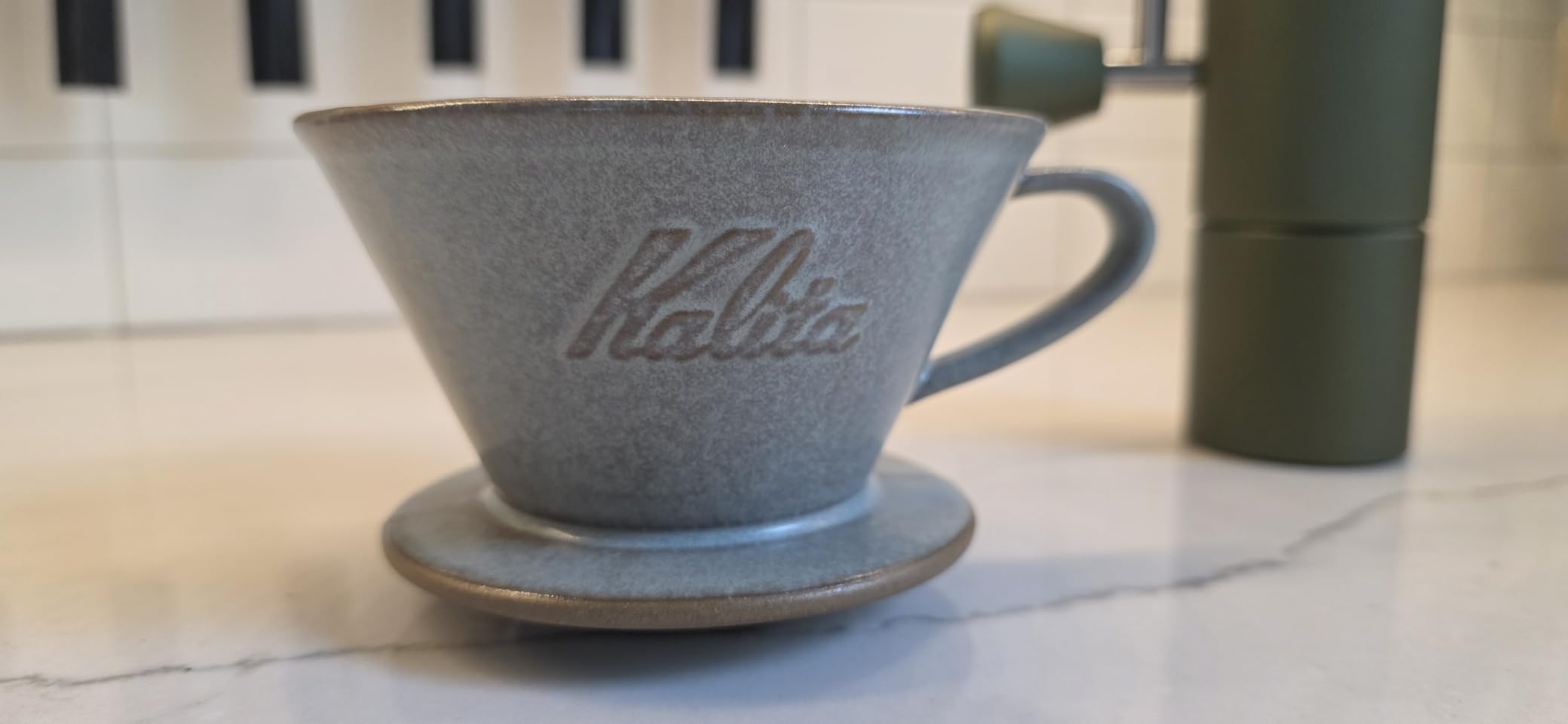 Carita Coffee Dripper Mino Ware High Heat Retention Pottery for 2 to 4 People, Sand Gray #02105 Wave Series, Made in Japan customer photo 1