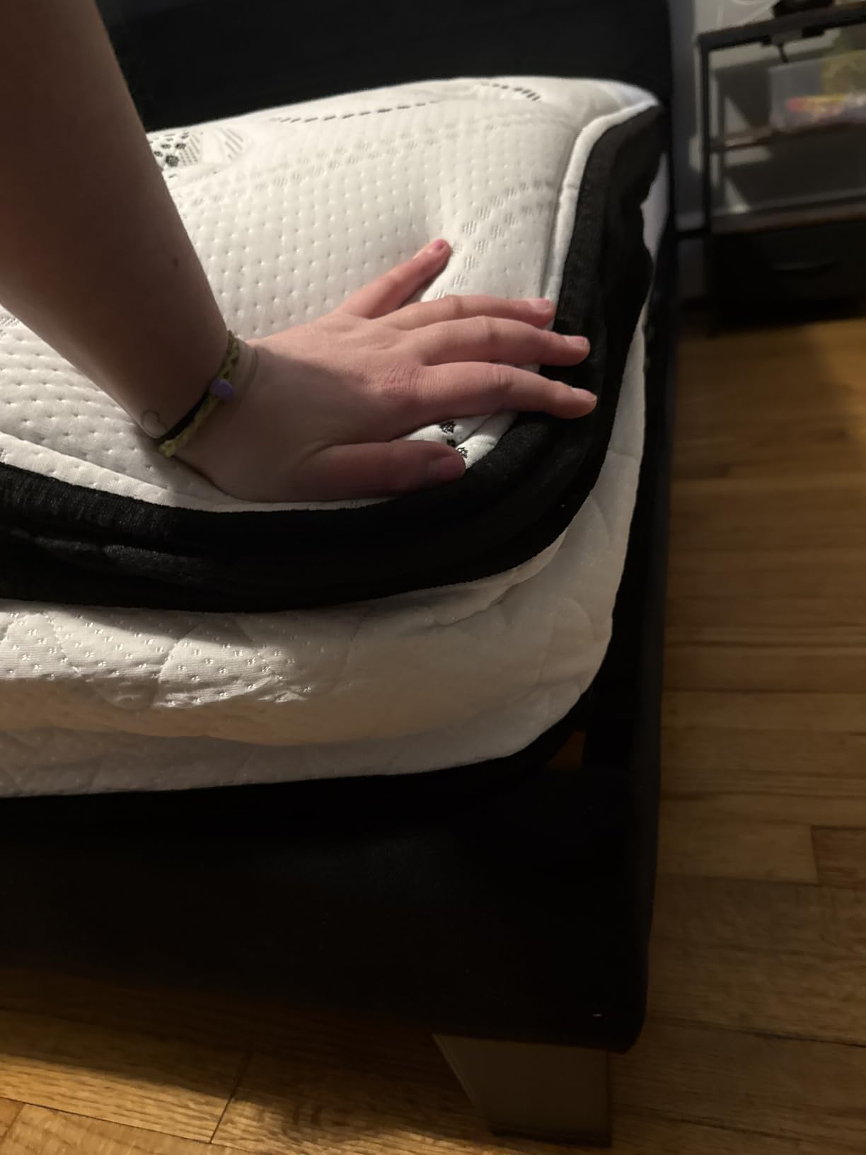 Signature Design by Ashley Chime 12 Hybrid Innerspring Queen Size Mattress, Medium Firm Feel, Gel Memory Foam for Lumbar Support, Mattress in a Box, 12 Inch customer photo 2