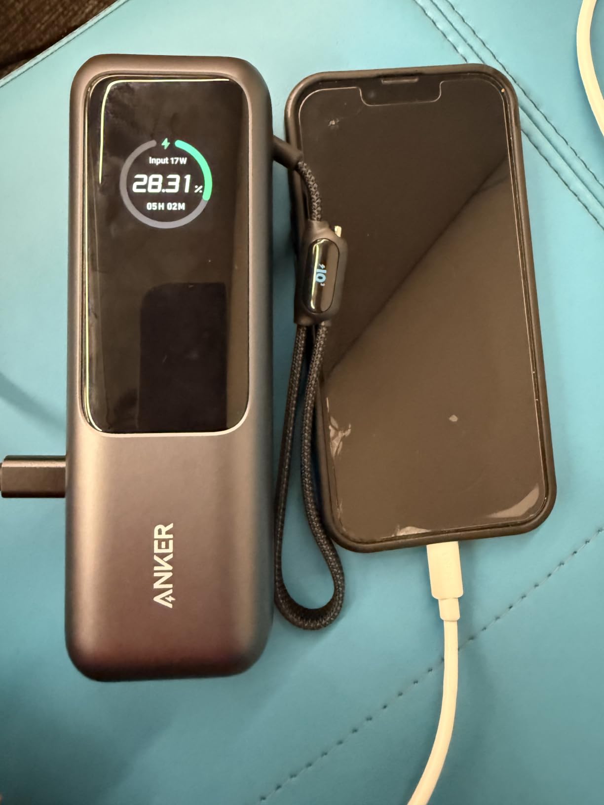 Anker Laptop Power Bank, 25,000mAh Travel Essential with 165W Total Output | 3 USB-C Ports with 100W Max Each, Built-In Retractable Cables, Flight-Ready, for iPhone 17 Series, MacBook, and More customer photo 1