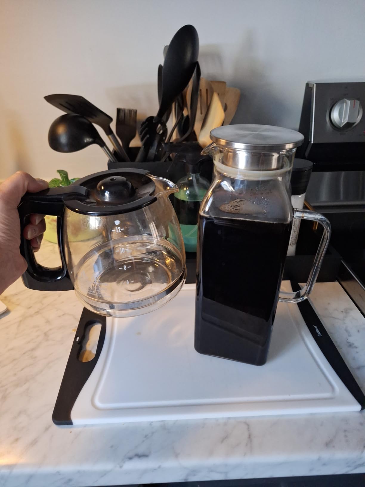 2 Quart (2 Liter 68 oz) Square Glass Pitcher with Lid and Spout, Water Pitchers with Handle for Fridge, Borosilicate Glass Carafe for Hot/Cold Drink, Large Jug for Iced Tea, Coffee, Juice, Milk, Beverage customer photo 2