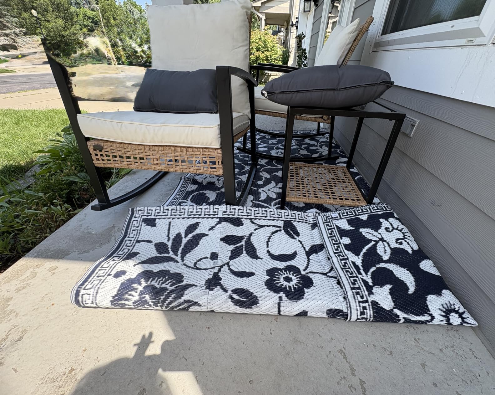 OLANLY Outdoor Rug 5x8 ft Waterproof Reversible Floral Mat, Navy & White | Polypropylene Plastic Straw, Quick Drying, Lightweight Foldable, for Patio, Deck, RV Camping, Backyard and Indoor Outdoor Use customer photo 2