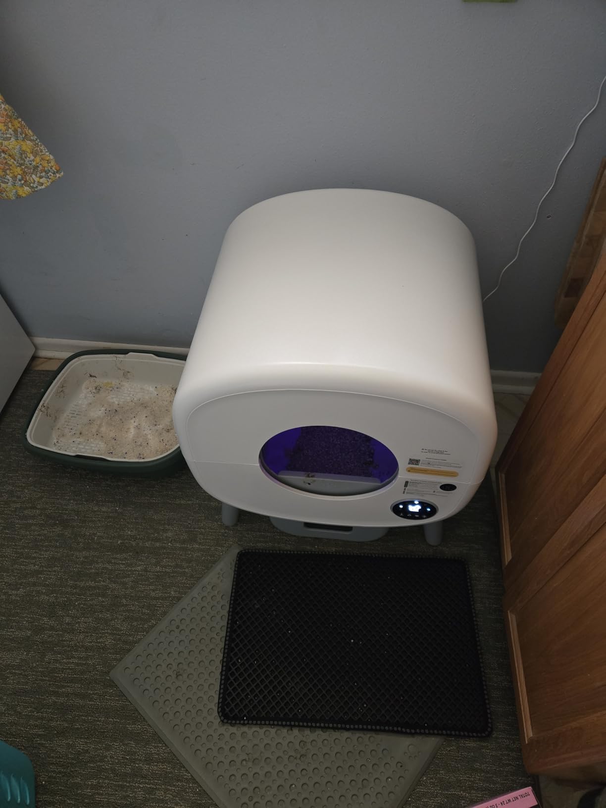 Cumrige Automatic Litter Box,Safety Sensor,App Control,95L Large Capacity | Detachable waste trays ,Self cleaning litter box for Multiple Cats,Safety Protection, 2 Roll Garbage Bags,White & Grey customer photo 2