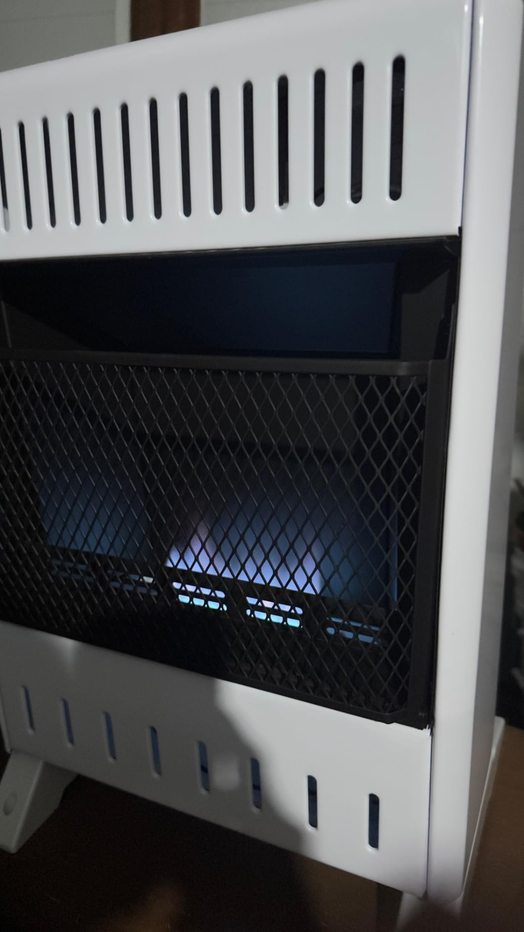 ProCom Heating Liquid Propane Ventless Blue Flame Heater With Base Feet - 10,000 BTU, Manual Control - Model# ML100HBA-B customer photo 2