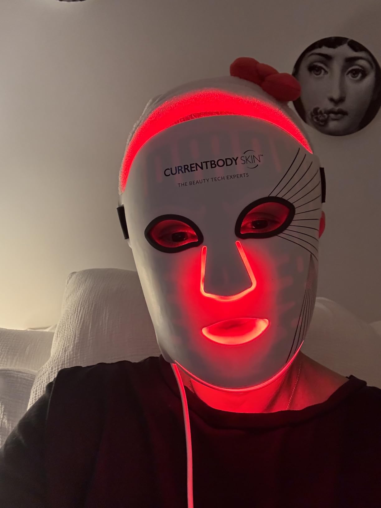 CurrentBody Skin LED Light Therapy Mask: Series 2 | Advanced Anti-Aging, Reduce wrinkles, Best-fit coverage, All skin types, Cordless, Auto shut-off, 10-min session, Storage bag customer photo 2
