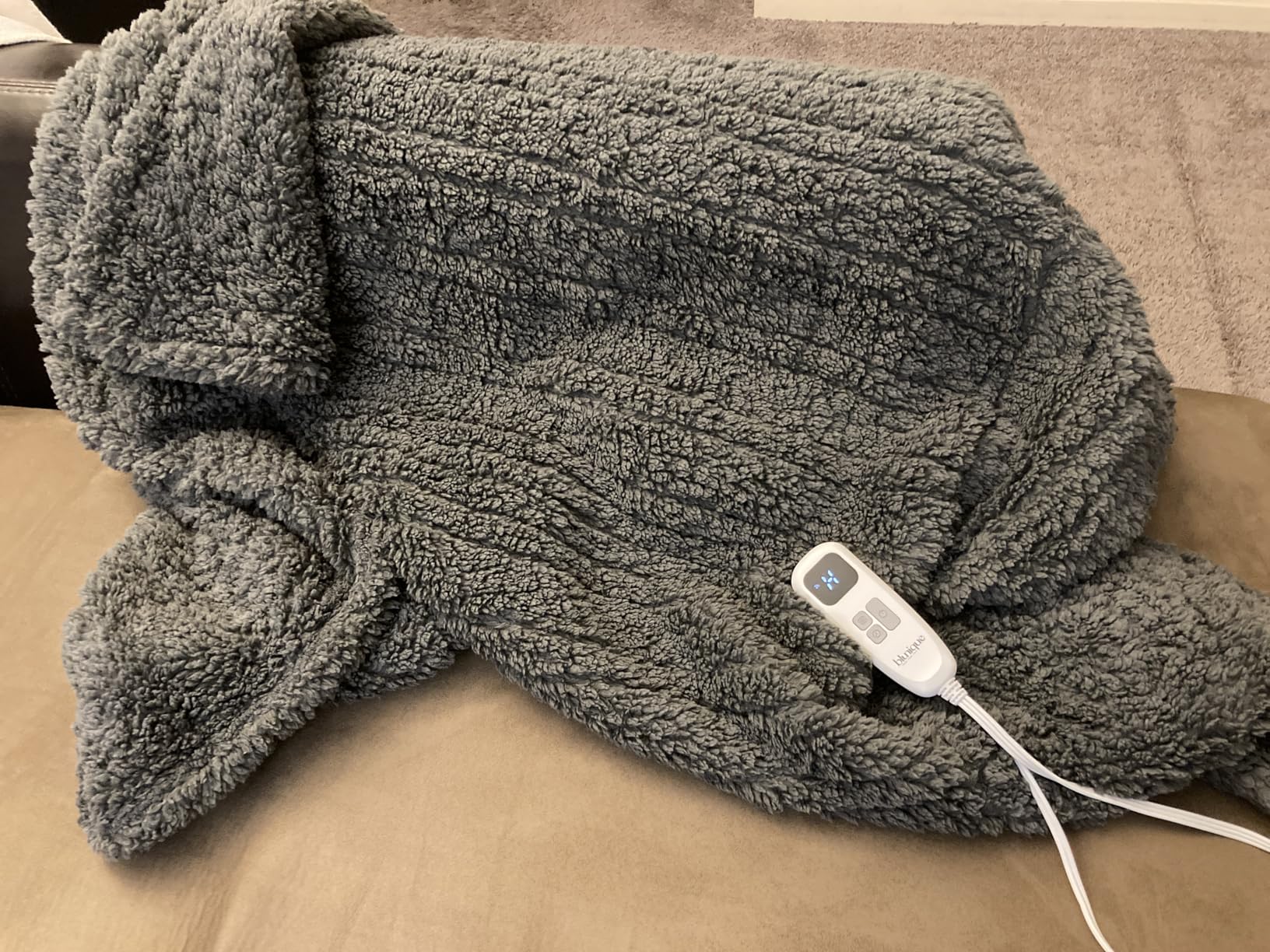 Heated Blanket Electric Blanket Throw - Fast Heating Blanket Throw Double Sided Sherpa Ultra Soft Cozy with 6 Heating Levels & 1-4 Hours Auto Off, Machine Washable, 50 x 60 Inches, Grey customer photo 2