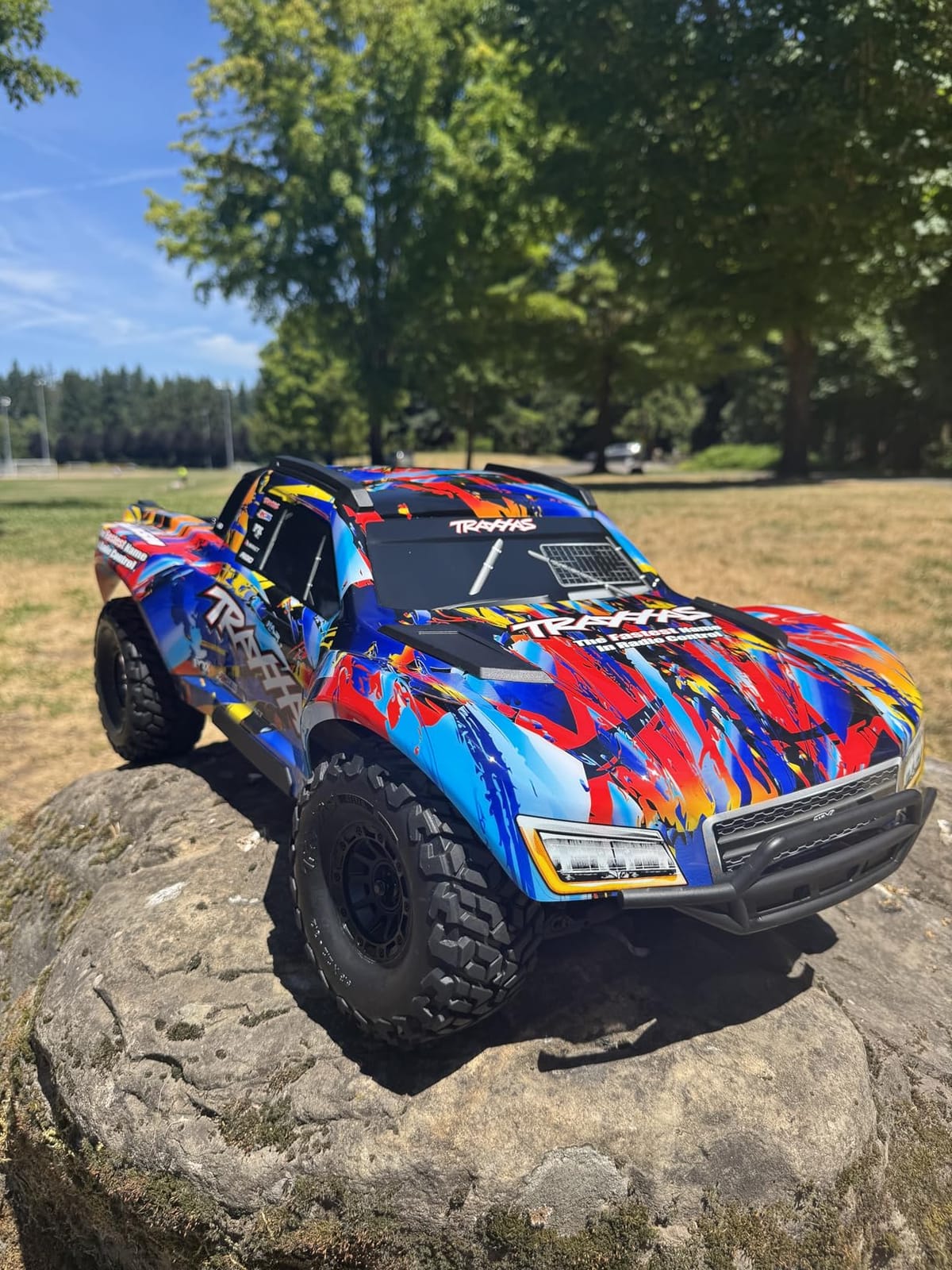 Traxxas Maxx Slash 1/8 Scale 6s Brushless 4X4 Short Course Truck (Rock n' Roll) customer photo 2