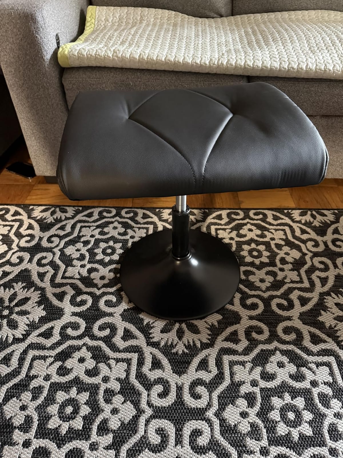VECELO Foot Rest Under Desk Ottoman, PU Height Adjustable Footrest with Comfort Padding, Leg Rest for Desk for Relieving Leg Pain, Stiffness, and etc, Black customer photo 2