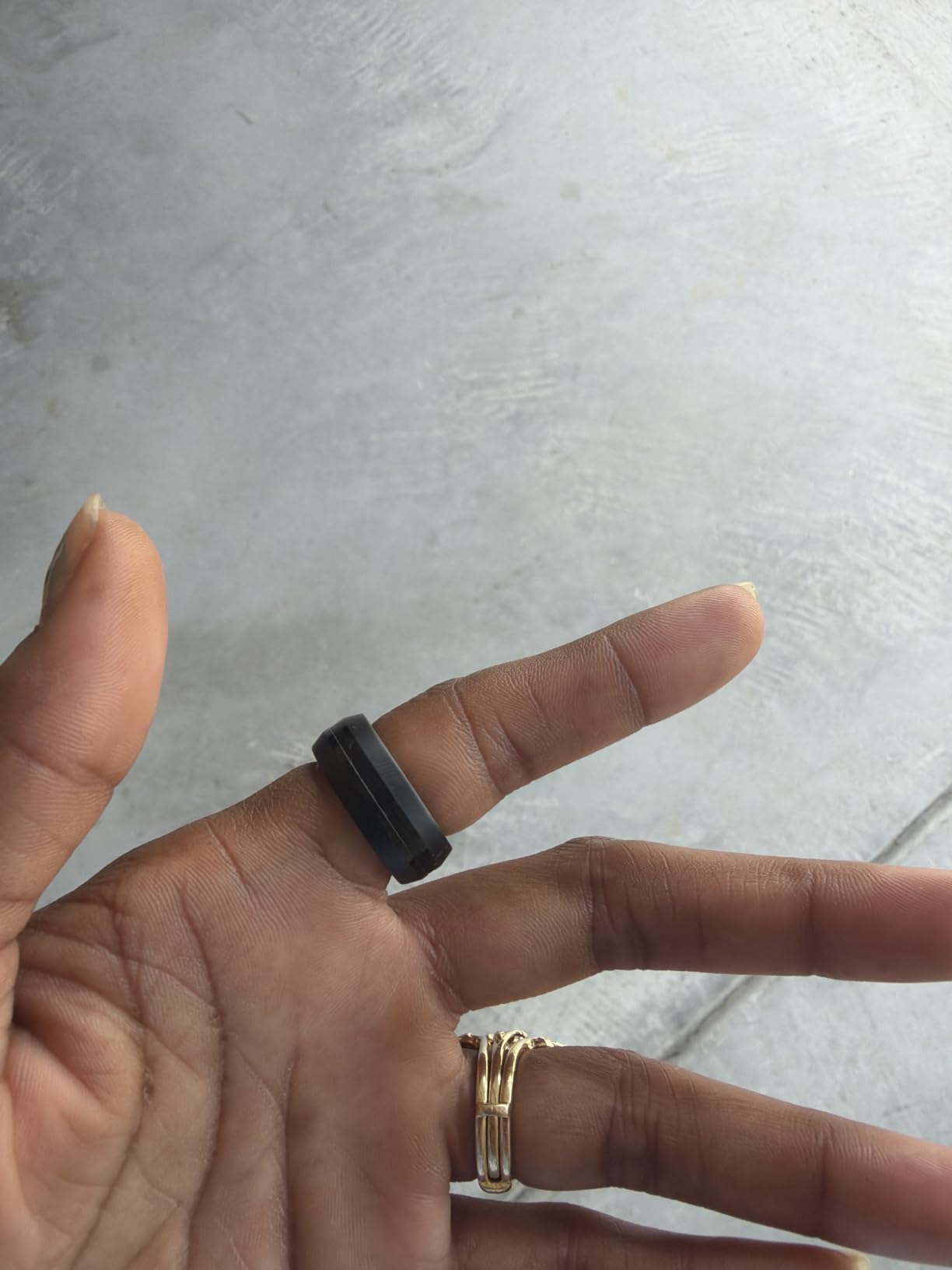 RENPHO Lynx Smart Ring, Subscription-Free App, Silver, Size 10 | All Day Sleep & Activity Tracking, Includes Charging Case, 7-Day Battery Life, Size Before You Buy customer photo 2
