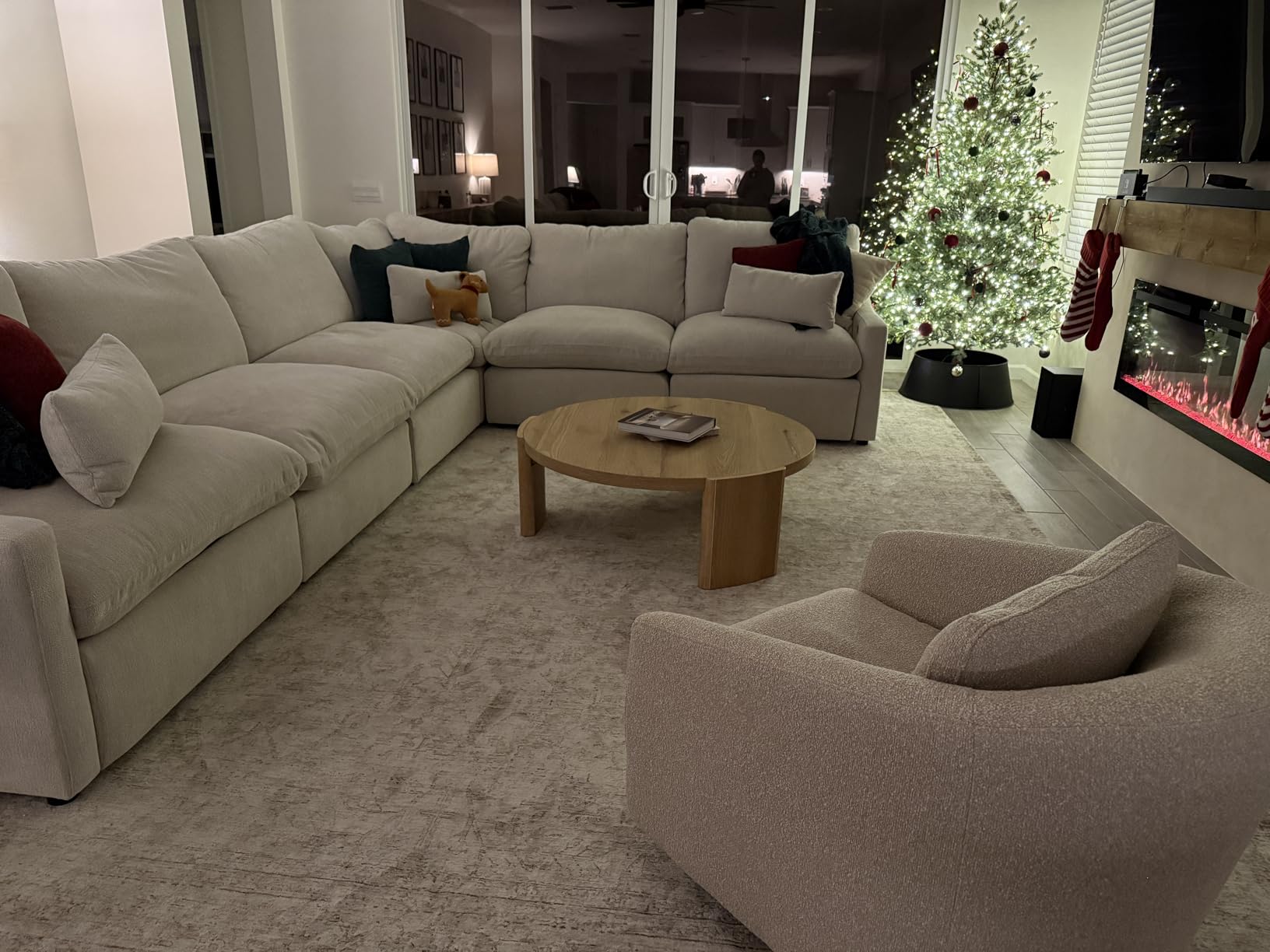 Furniture of America Carys 42