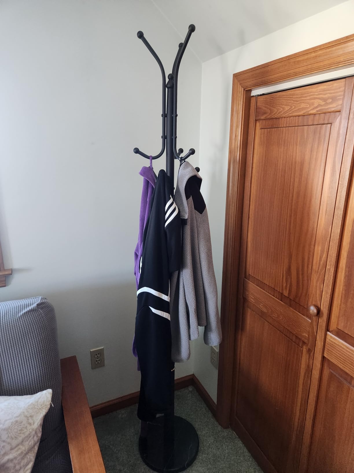 Yoobure Metal Coat Rack Freestanding with Marble Base, Coat Tree with 12 Hooks & Umbrella Holder, Coat Hanger Stand for Corner Entryway Bedroom Office, Heavy Duty Coat Rack Stand for Clothes Hats Bags customer photo 1