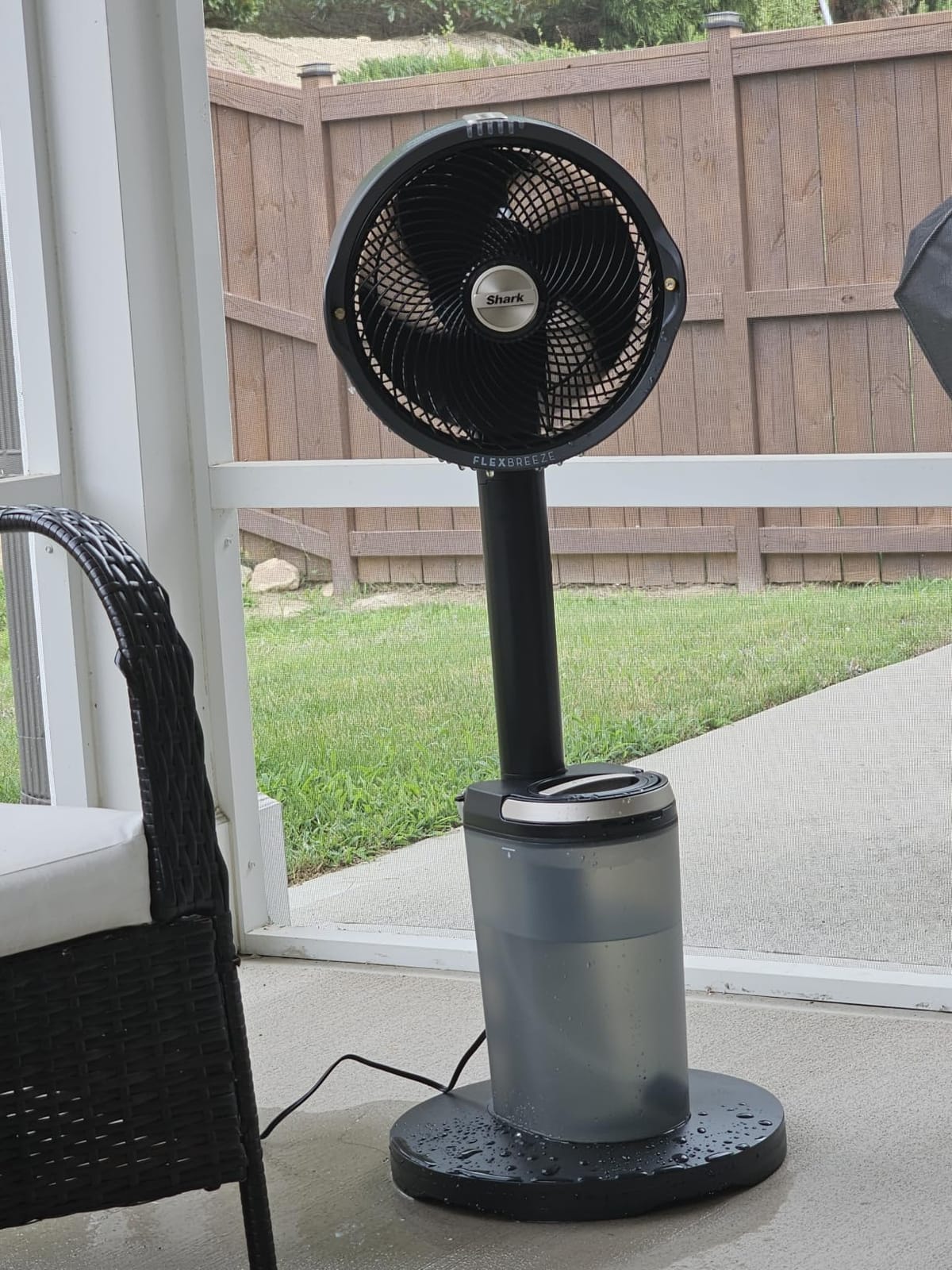 Shark FlexBreeze Pro Mist 2-in-1 Fan with Integrated Mist, Charcoal, FA302 | Corded/Cordless, Pedestal to Tabletop, up to 24-Hr Battery, up to 70 Ft of Power, 5 Speeds, with Integrated Misting Tank customer photo 1