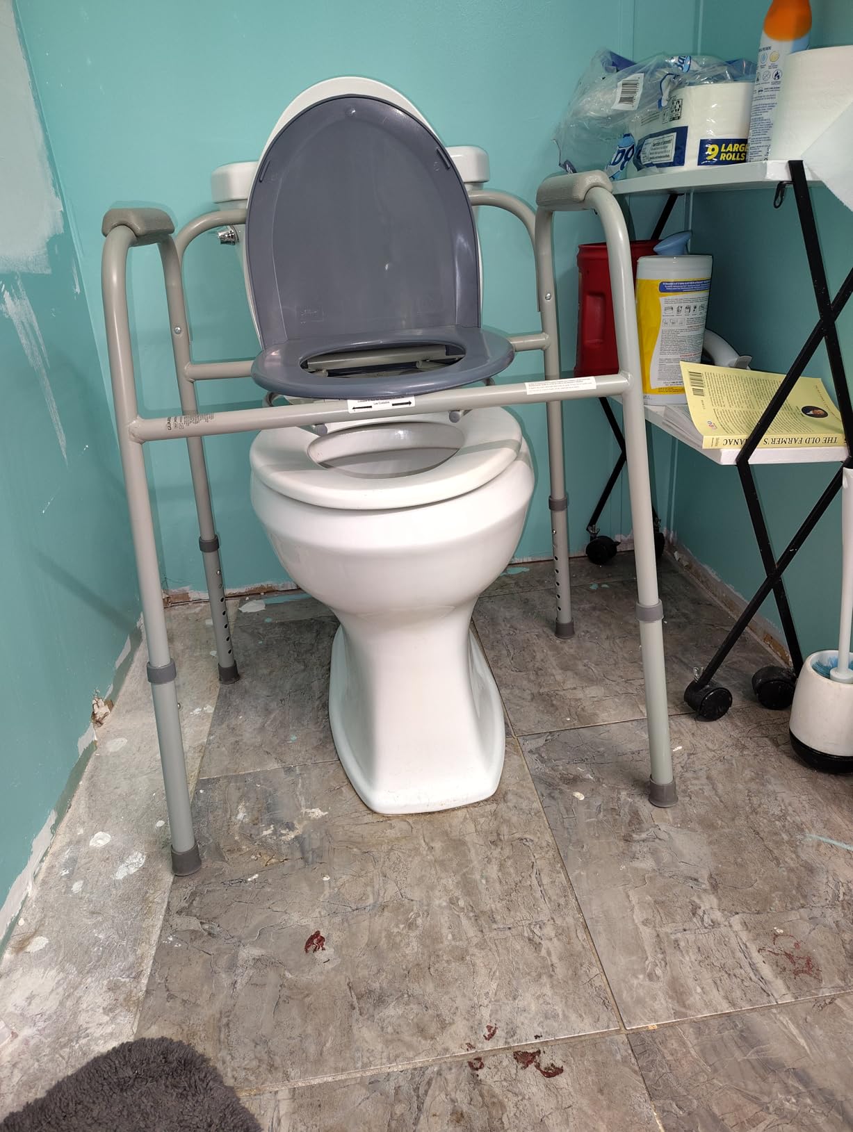 soundfuse Heavy Duty Raised Toilet Seat with Handles for Senior, 400 lbs | Adjustable Height & Width, Aluminum Reinforced Frame, Padded Seat customer photo 1