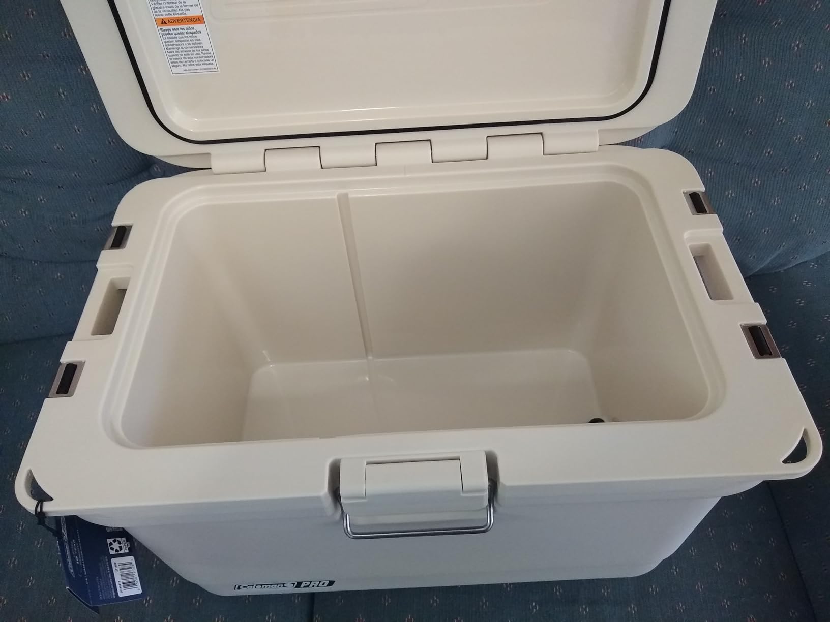 Coleman Pro Heavy-Duty 25qt Ultra-Light Premium Hard Cooler, Extra-Thick Insulation Keeps Ice up to 3 Days, 36-Can Capacity customer photo 2