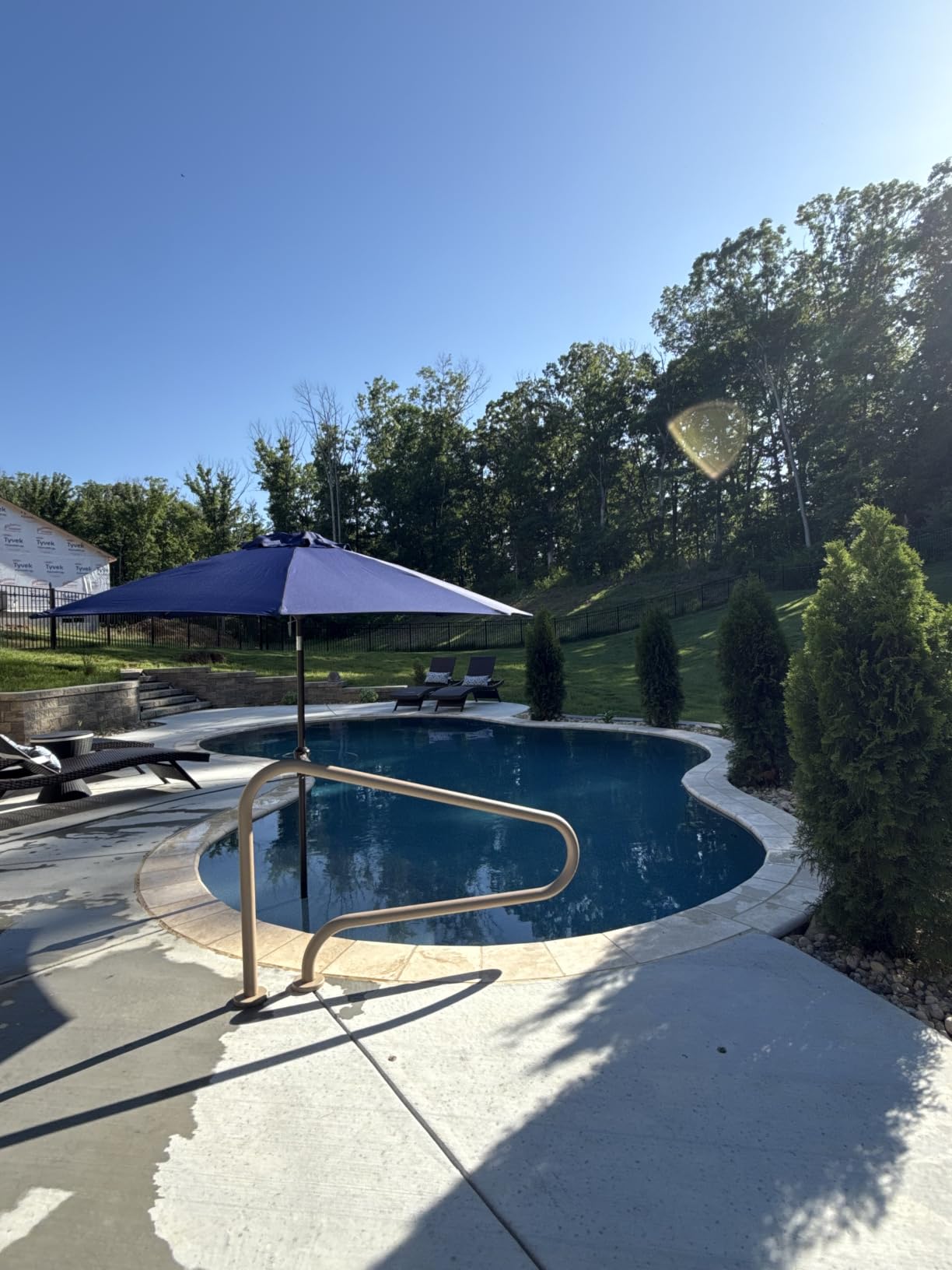 Ayge 9 FT Patio Umbrella Outdoor Table Umbrella Fiberglass Frame Beige, 8 Ribs, 180G UV50+ Canopy customer photo 2