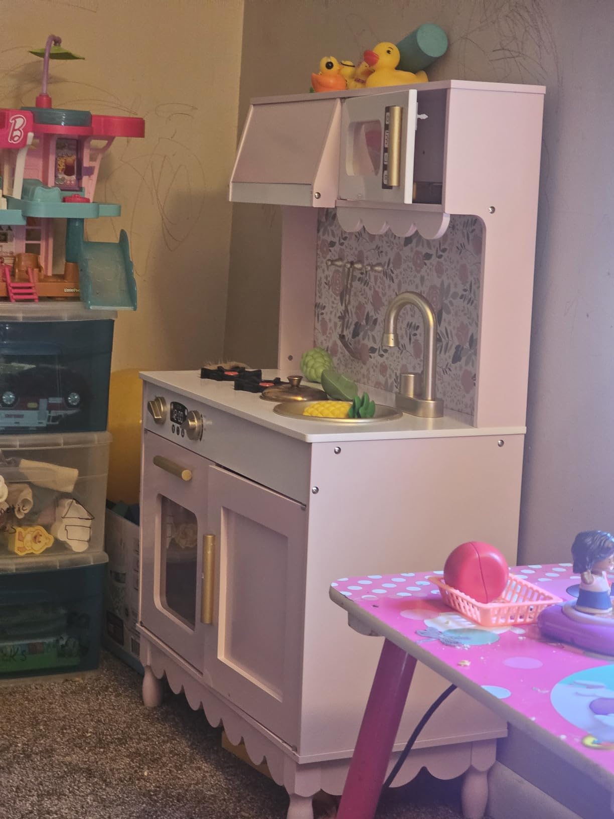 Best Choice Products Toddler Kitchen Playset, Wooden Cottage Kids Play Kitchen with 5 Accessories, Toy Storage, Scalloped Edge, and Pretend Play Microwave, Oven, Clicking Knobs - Pink customer photo 1