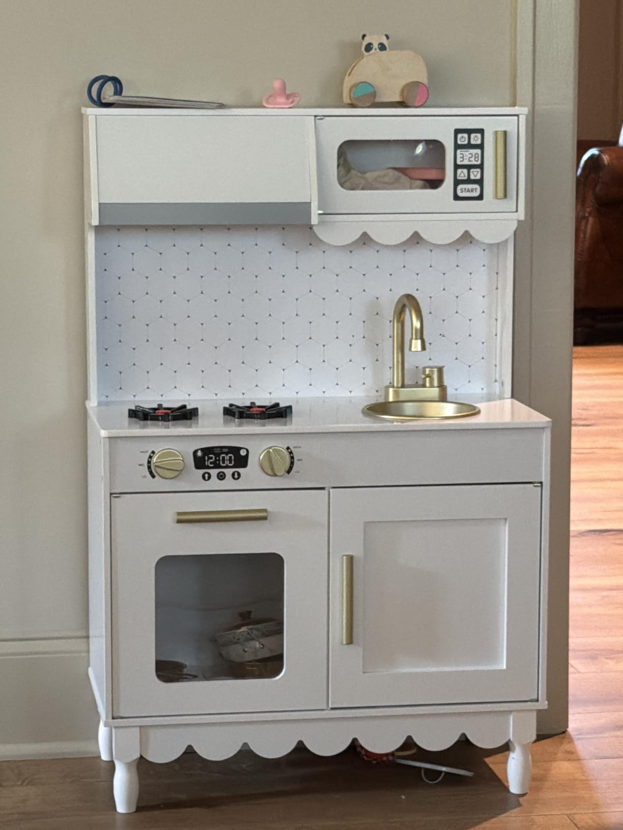 Best Choice Products Toddler Kitchen Playset, Wooden Cottage Kids Play Kitchen with 5 Accessories, Toy Storage, Scalloped Edge, and Pretend Play Microwave, Oven, Clicking Knobs - Pink customer photo 2