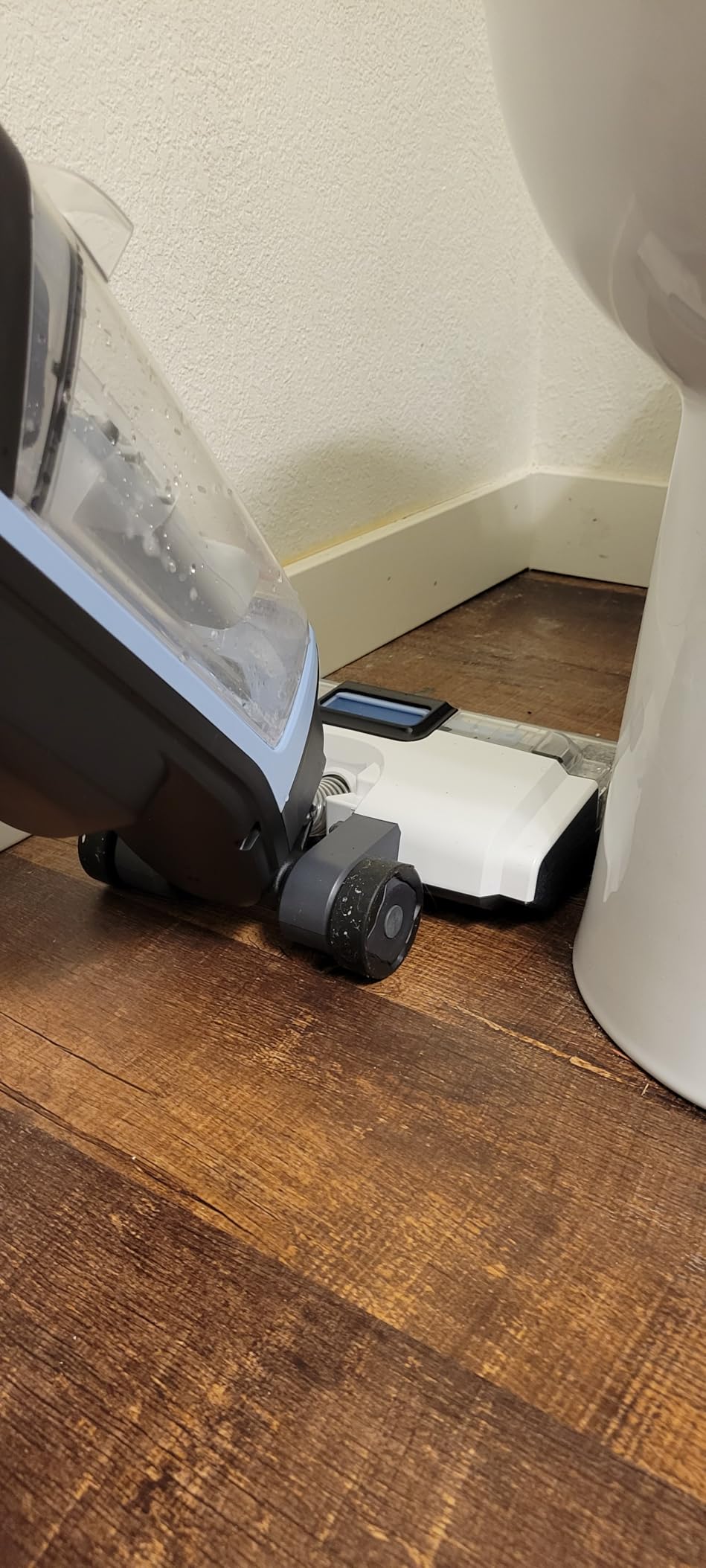 Bissell CrossWave Edge Zero-Gap Wet Dry Vacuum Mop, 4111A | Powerful suction for tile floors and stain removal; zero-gap edge reaches baseboards and corners customer photo 2