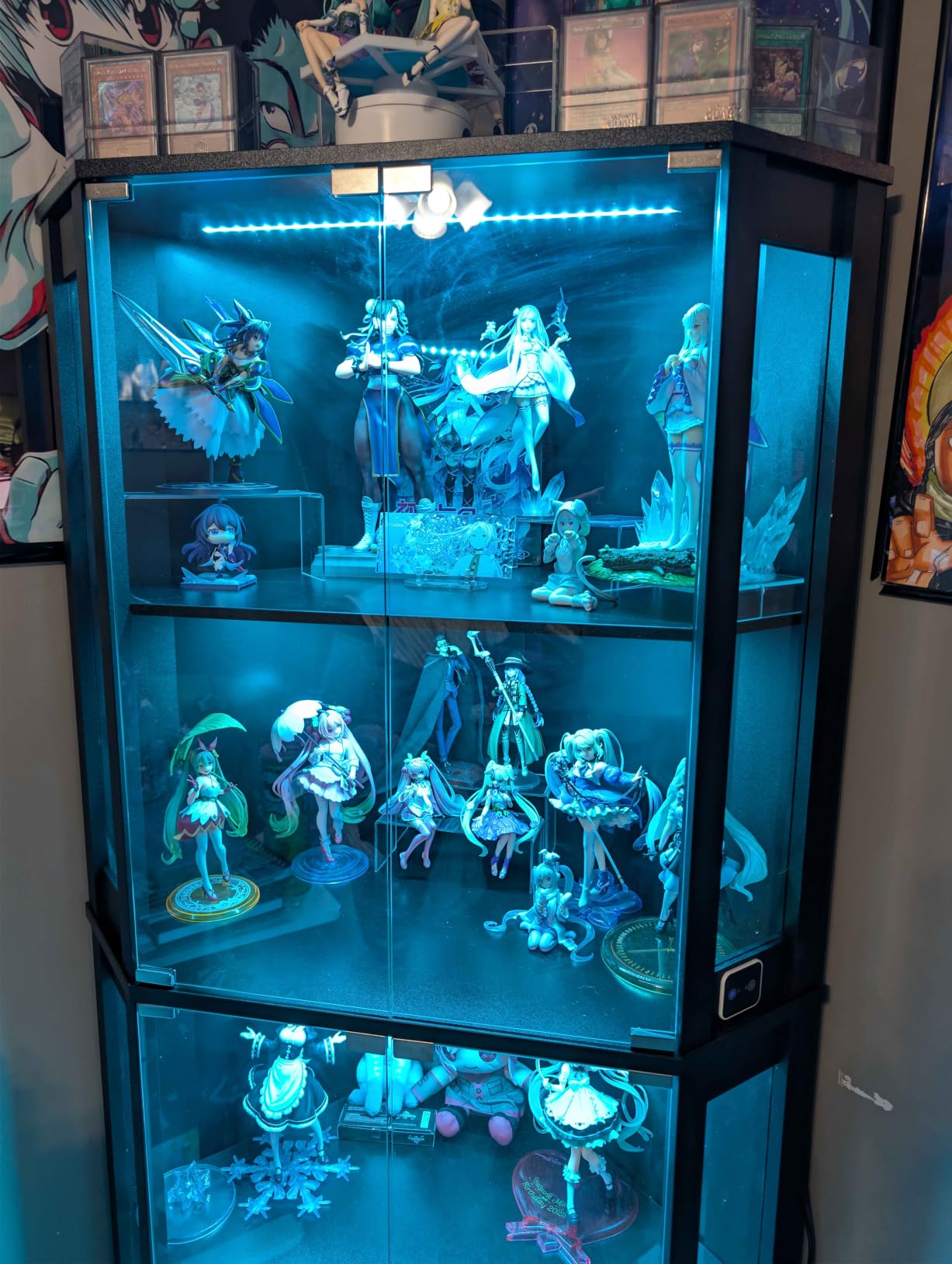 BROTTAR Lighted Corner Display Cabinet with Glass Doors for Collectibles customer photo 2