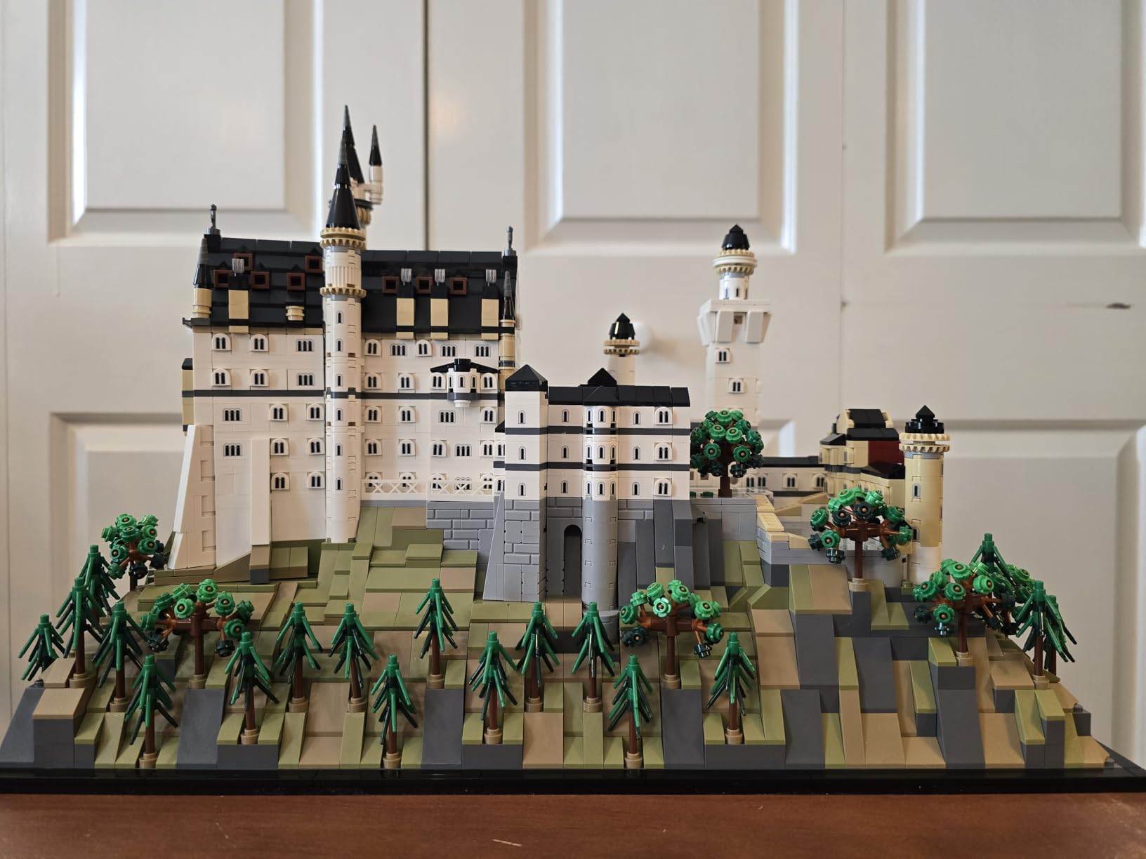 Architecture Neuschwanstein Castle Building Set - Collectible Bavarian Castle Model Kit for Arts & Crafts - Building Blocks for Adults, Ages 18+ - Gifts for Men and Women - 21063 customer photo 1