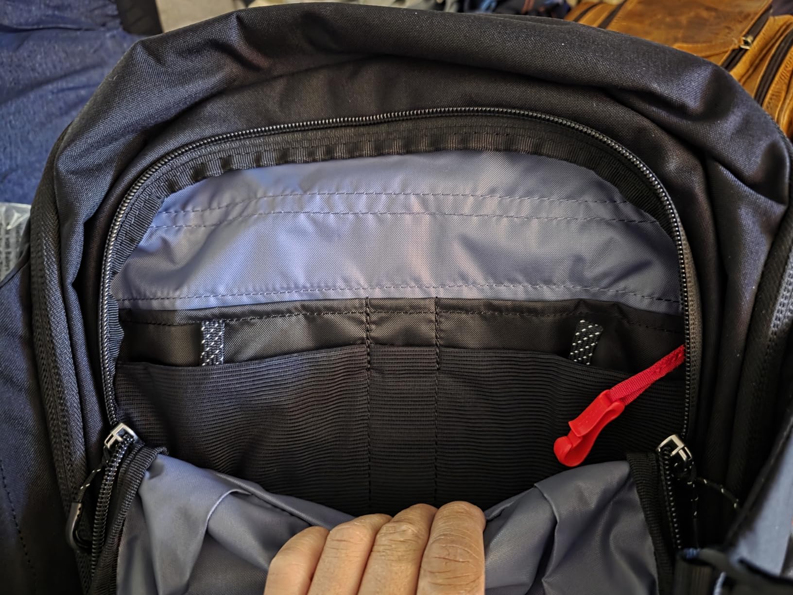 Osprey Metron 24L Commuter Bike Backpack, Black OS customer photo 2