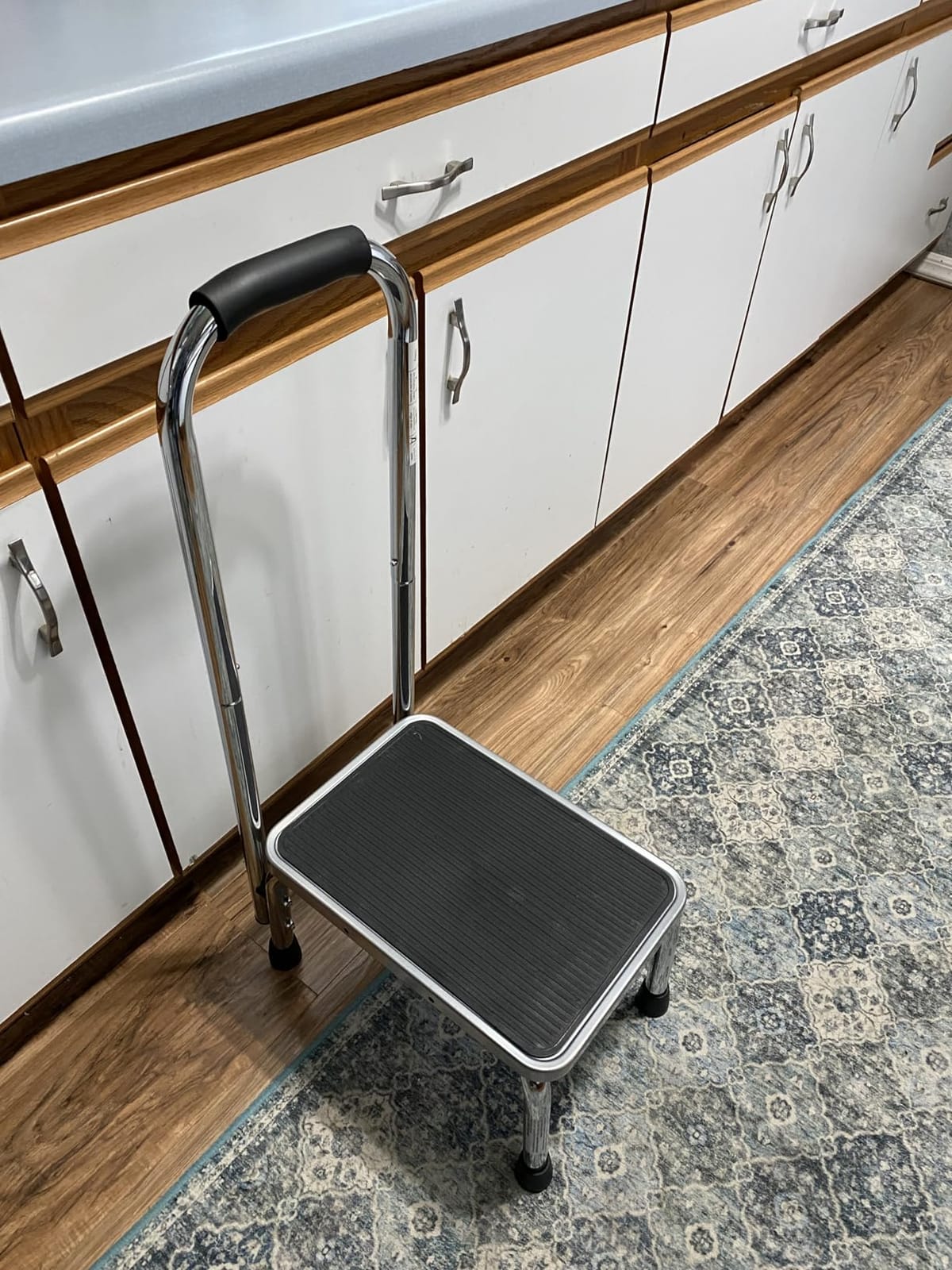 Step Stool with Handle for Adults Step stools with Handle for Elderly for Bed Chrome-Plated Steel Frame 330Lbs Capacity Use At Home Bathroom Kitchen customer photo 2