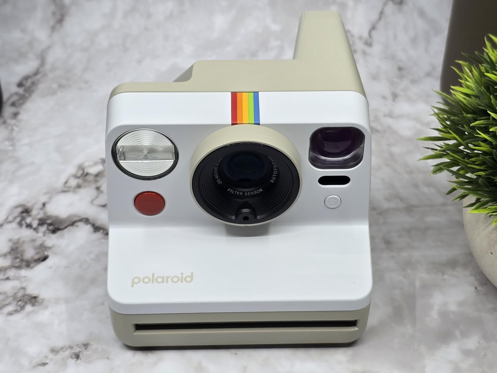 Polaroid Now 3rd Generation I-Type Instant Camera + Film Bundle - Black customer photo 2