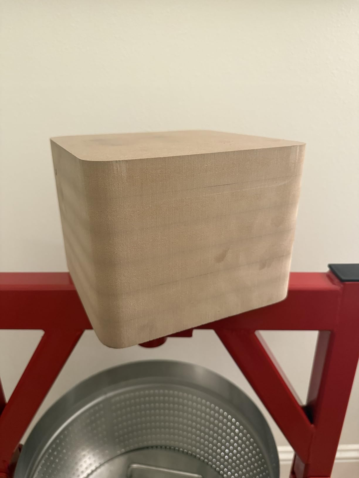 10.6 Gallon / 40L Mosakar Hydraulic Fruit Press. 5 Ton Pressure. Juice Contact Parts are AISI 304 Stainless Steel. Hydraulic Grape Wine Apple Cider Press customer photo 1