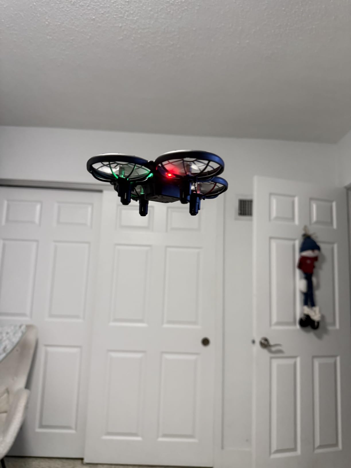 SYMA X100 Indoor Drone for Kids 8-12, Obstacle Avoidance, Full Guard | 20-Min Flight with 2 Batteries, One-key 360° Flips, Altitude Hold and Full Propeller Guard for Safe Indoor Flying customer photo 1