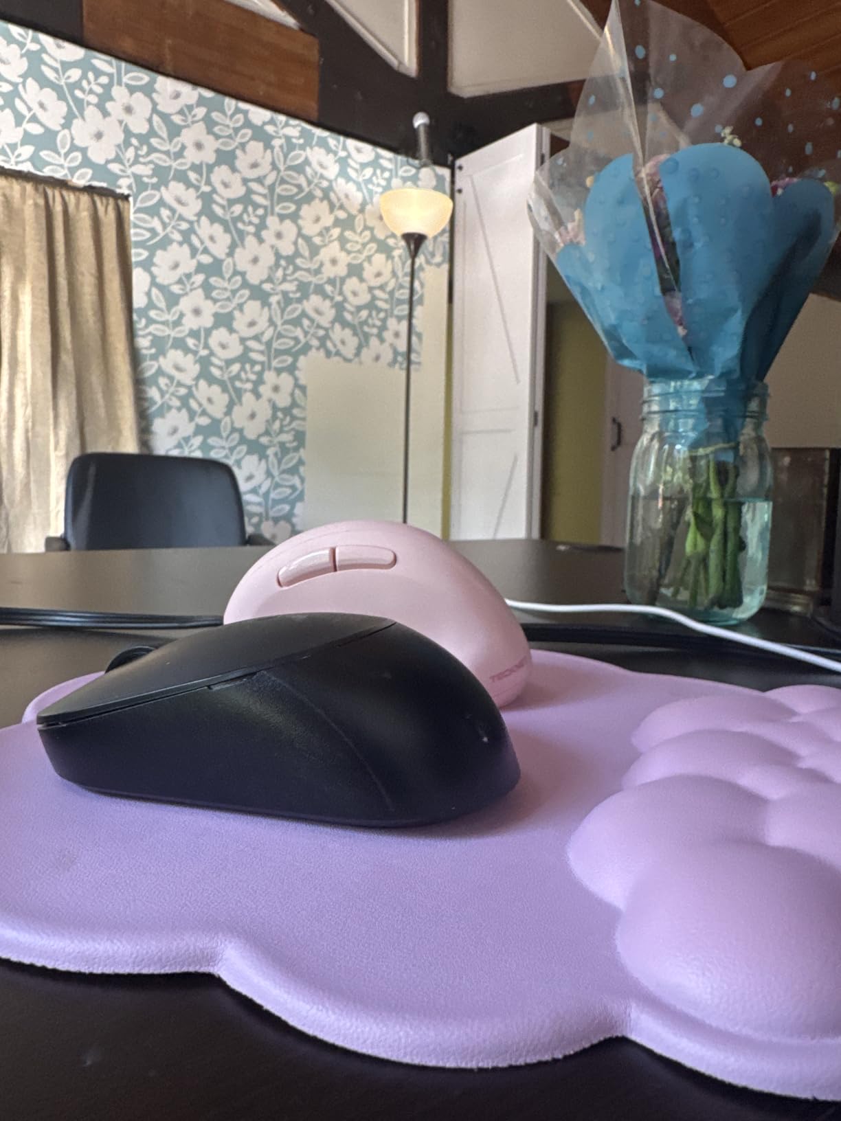 TECKNET Ergonomic Mouse, Bluetooth Wireless Vertical Mouse, Rechargeable Battery, Quiet Clicks, 4800 DPI Adjustable customer photo 1
