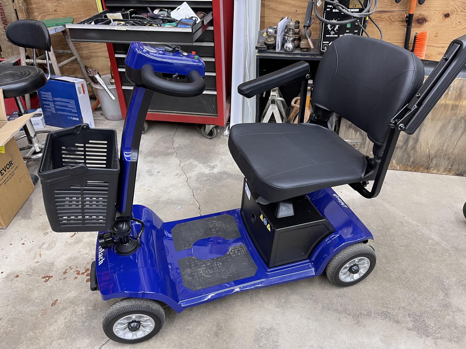 4-Wheel Folding Mobility Scooter with 13-Mile Range for Seniors | Heavy Duty 418 LBS Capacity, Long Range, Tight Turning Radius, 4-Wheel Powered Mobility Scooter for Adults customer photo 1