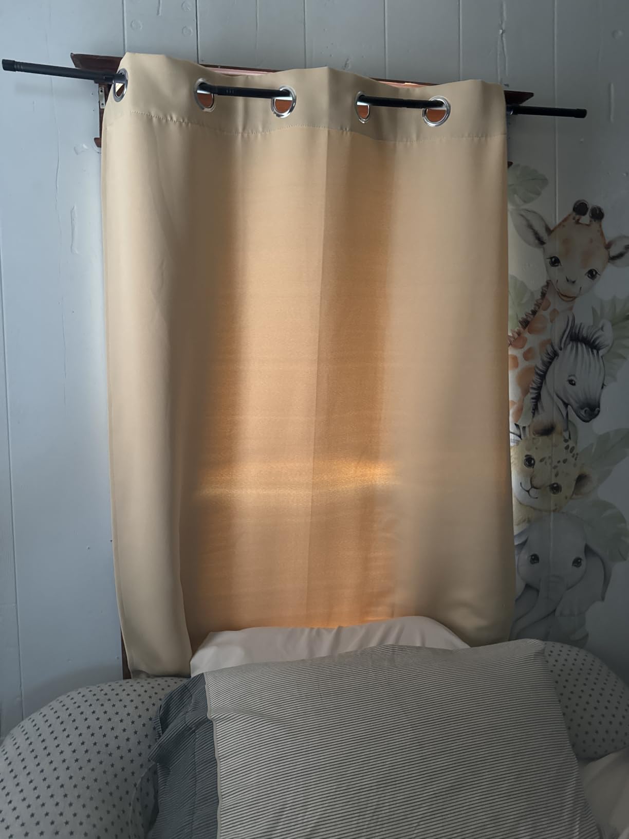 MIULEE Blackout Curtains for Bedroom Living Room 2 Panels, Thermal Insulated Room Darkening Drapes Grommet Noise Reducing Light Blocking Window Treatments 84 Inches Long 40x84 Inch Black customer photo 1