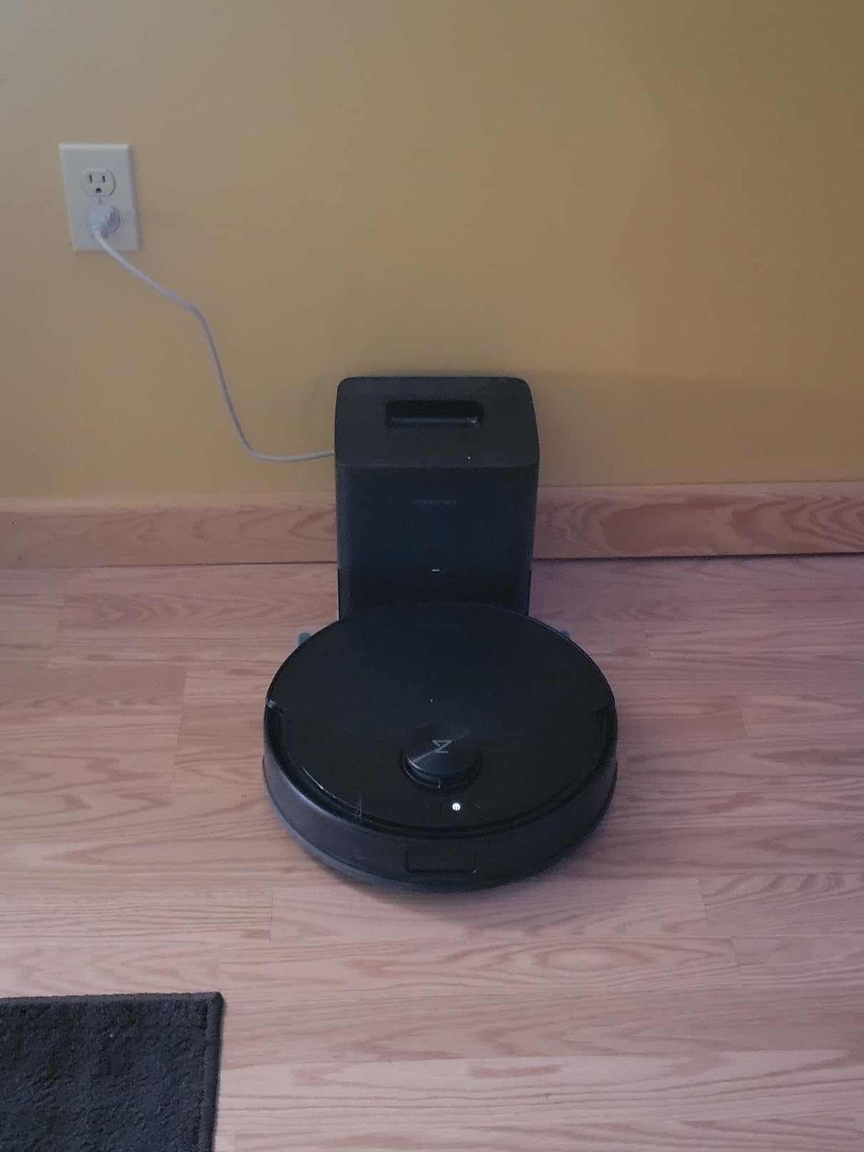 roborock Q7 L5 Robot Vacuum and Mop Combo, 8,000Pa Suction, Upgraded from Q5 Pro, Dual Anti-Tangle System, LiDAR Navigation, Multi-Level Mapping, Self-Charging Robotic Vacuum Cleaner, Black customer photo 1