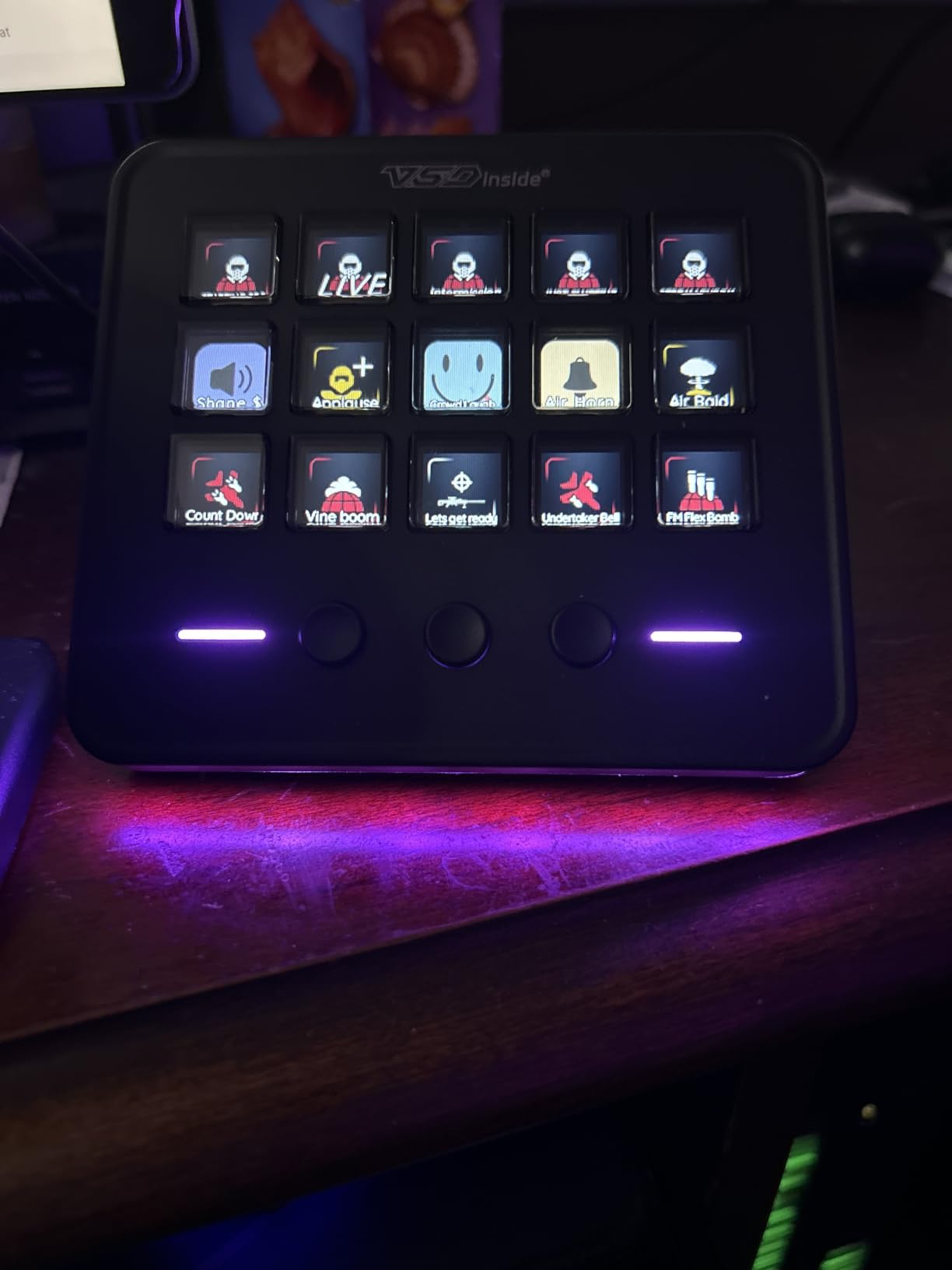 VSDINSIDE Macro Keypad, Stream Controller Deck Gaming Streaming Shortcut Keyboard customer photo 2