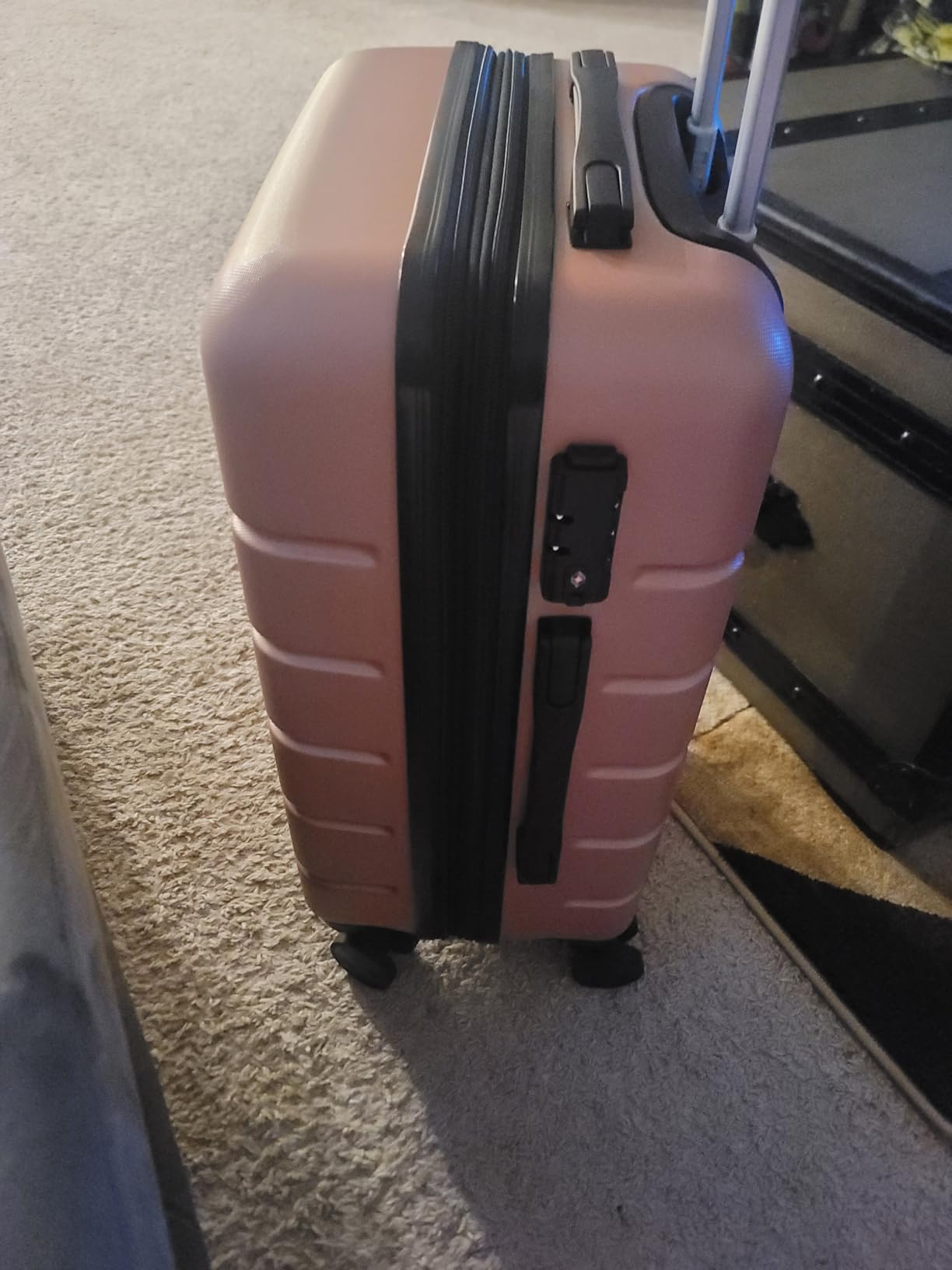 Sweetcrispy 28 Inch Carry On Luggage, ABS Hard Shell Lightweight Rolling Suitcase with Smooth Spinner Wheels and Built-in TSA Lock customer photo 1