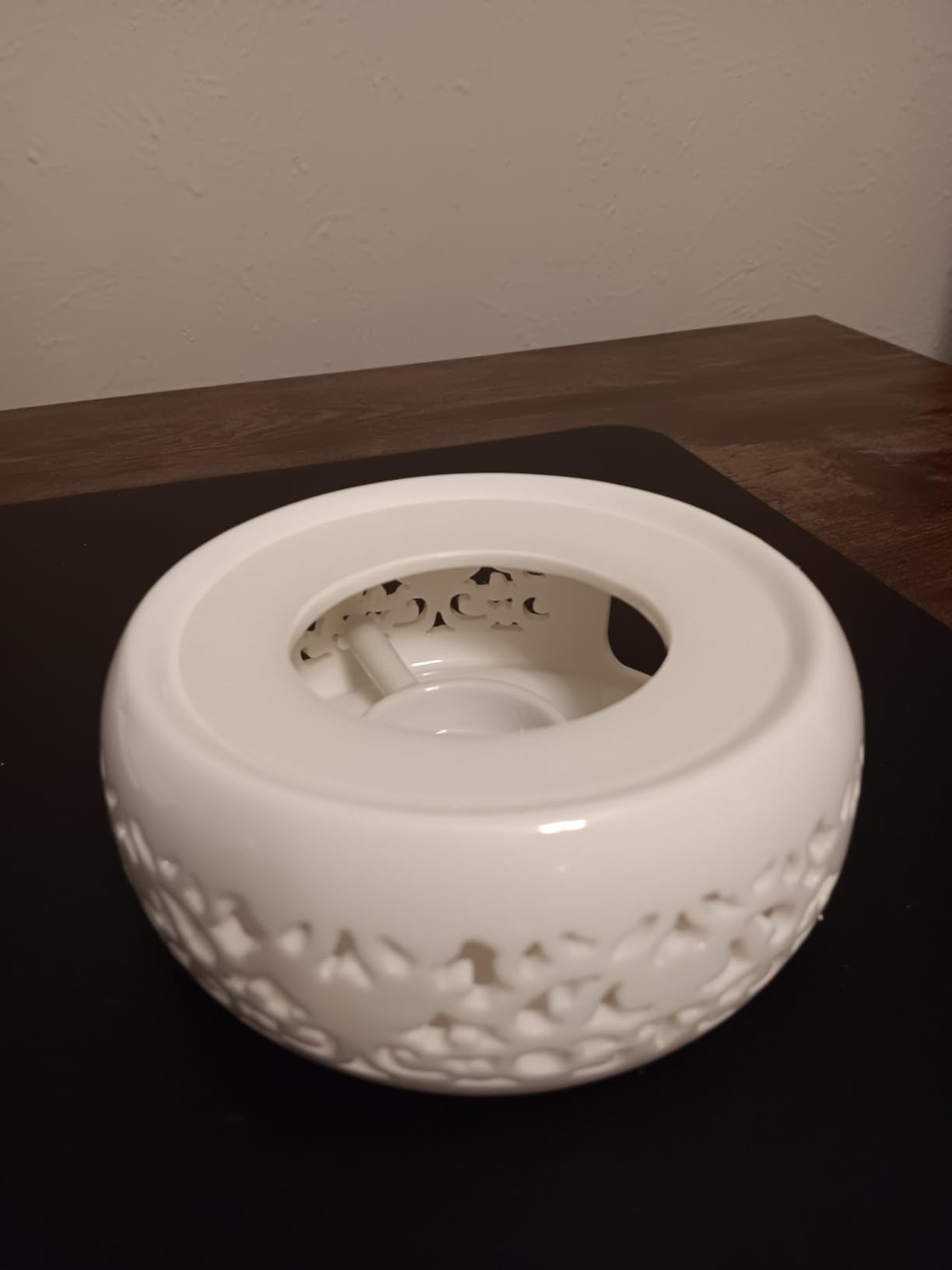 KAYCROWN Teapot Warmer, Ceramic Tea Warmer with Tealight Holder, Teapot Heater for Heating Tea, Coffee, Milk, Tea Light Warmer (White) customer photo 2