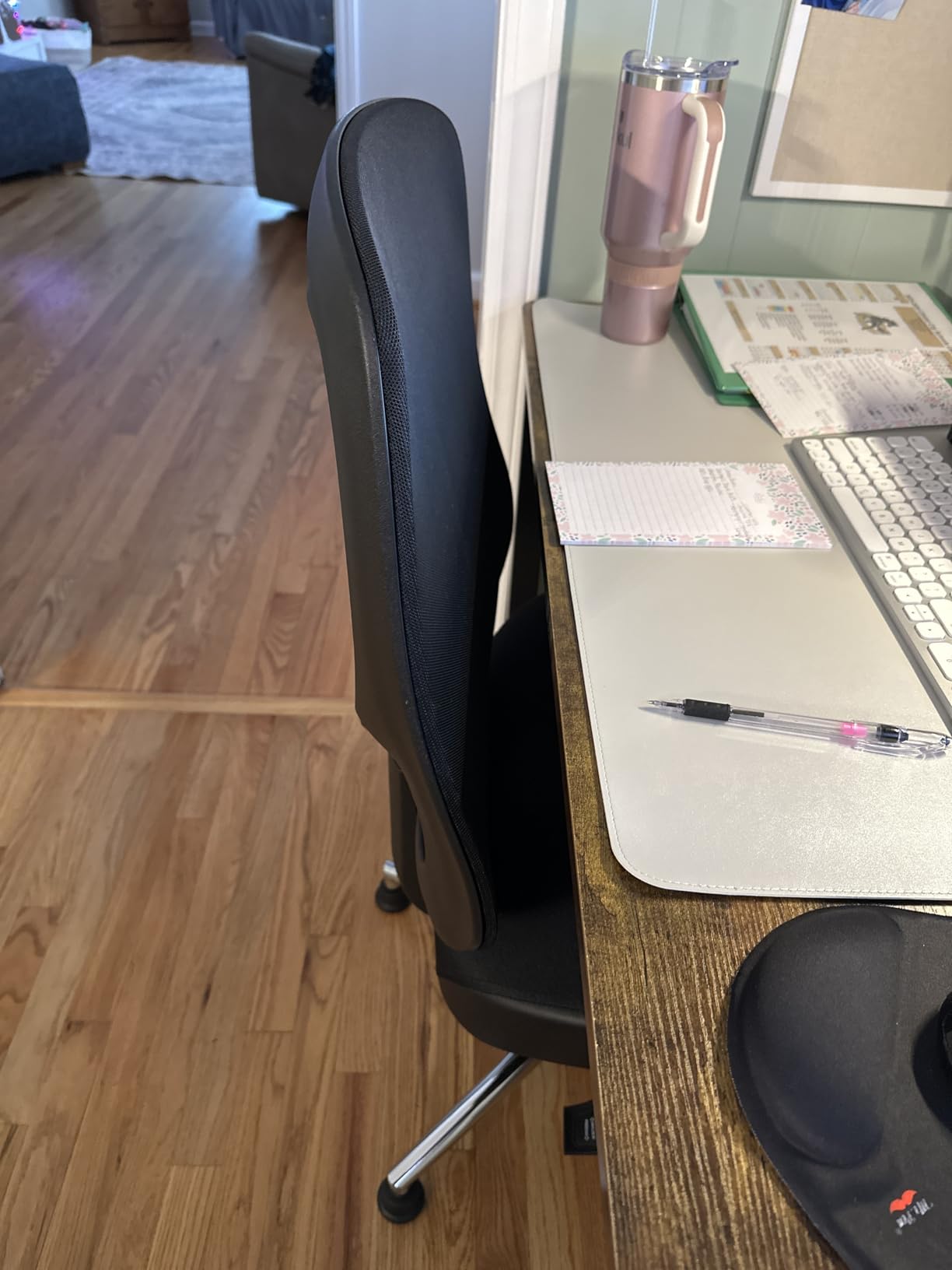 750lbs Big and Tall Office Chair with Wide Thick Seat Cushion for Heavy People Ergonomic Computer Mesh Desk Chairs with 4D Armrests, Adjustable Lumbar Support for Adults 8 Hours daliy Work customer photo 1