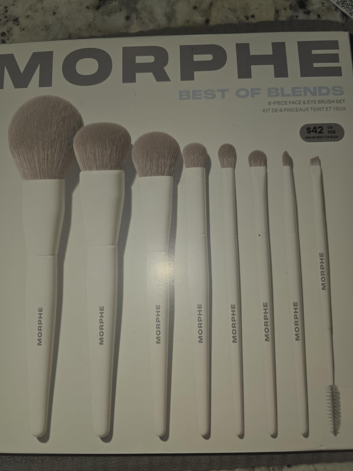 Morphe Best of Blends 8 Piece Makeup Brush Set - Face and Eye Makeup Brushes for Foundation, Concealer, Powder, Blush, Eyeshadow & Brows - Professional Brush Kit (8 ct) customer photo 1