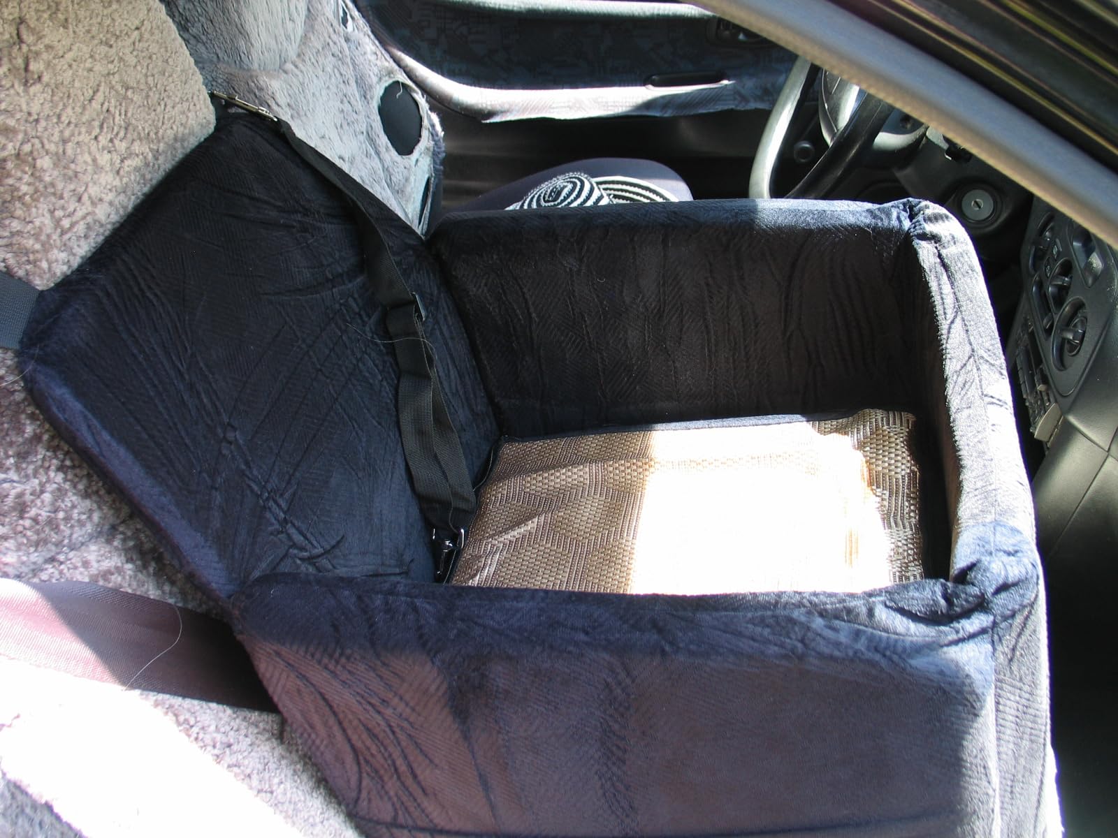JOEJOY Dog Car Seats for Small Medium Dogs Under 35lbs, Dog Booster Seat with Detachable Washable Cover and Cushion, Memory Foam Pet Car Seat with Safety Belt and Storage Pockets (Black) customer photo 1