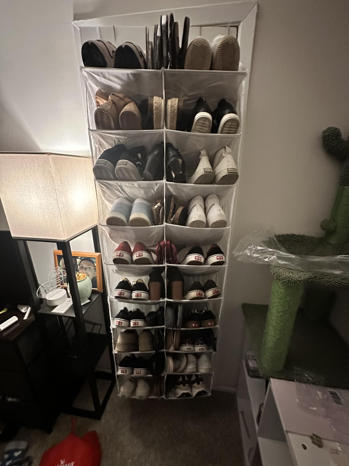 20-30 Pairs Over the Door Shoe Organizer, Clear Pockets Hanging Shoe Storage for Closet, 10-Tier Door Shoes Rack, Handing Shoes Holder Fit All the Family's Sneakers, Boots, Heels, White customer photo 2