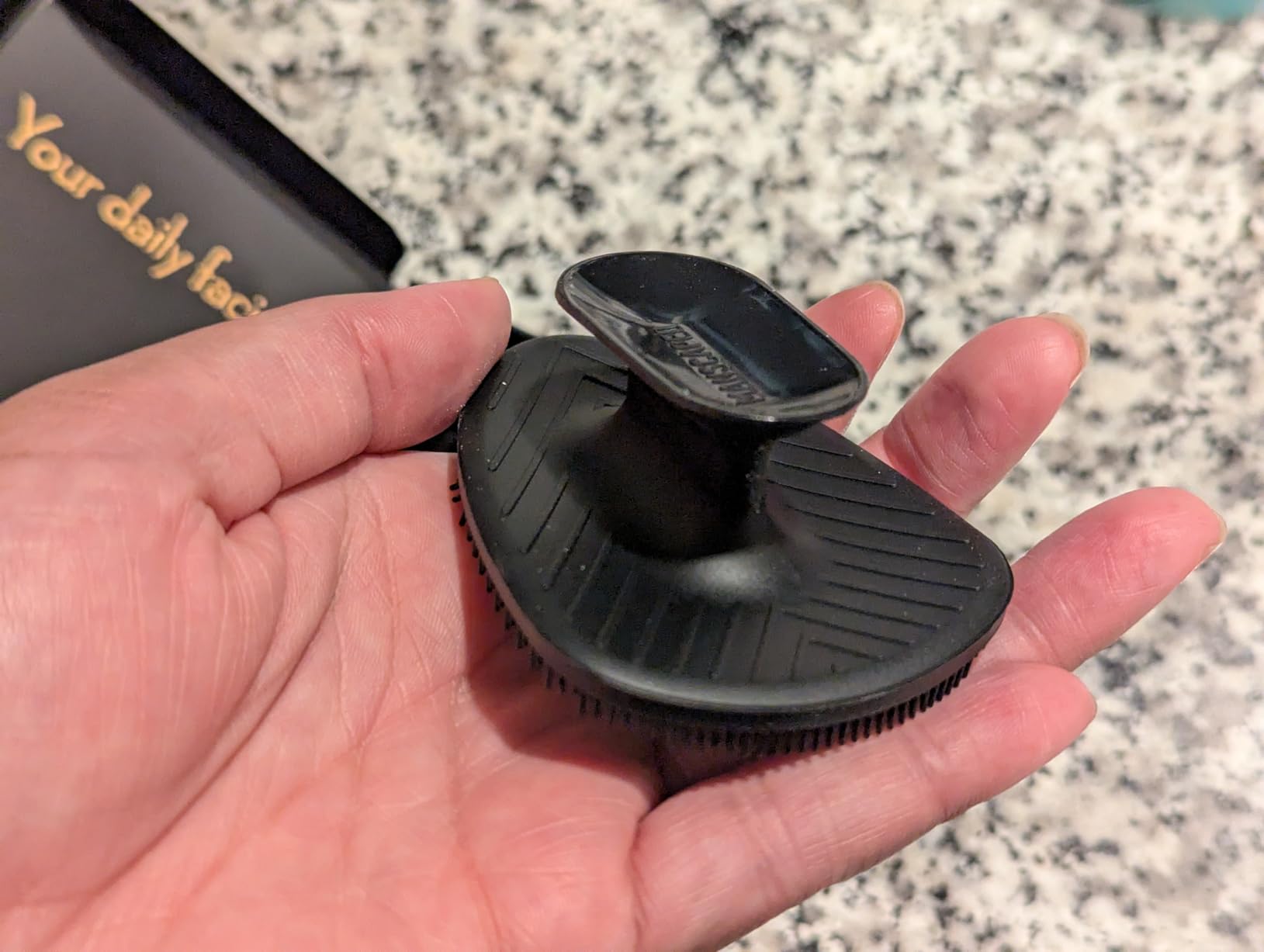 MANSCAPED The Face Buffer - Men's Silicone Face Scrubber for Nourishing, Deep Cleaning & Exfoliating Your Skin, No-Slip Suction Cup Handle customer photo 1