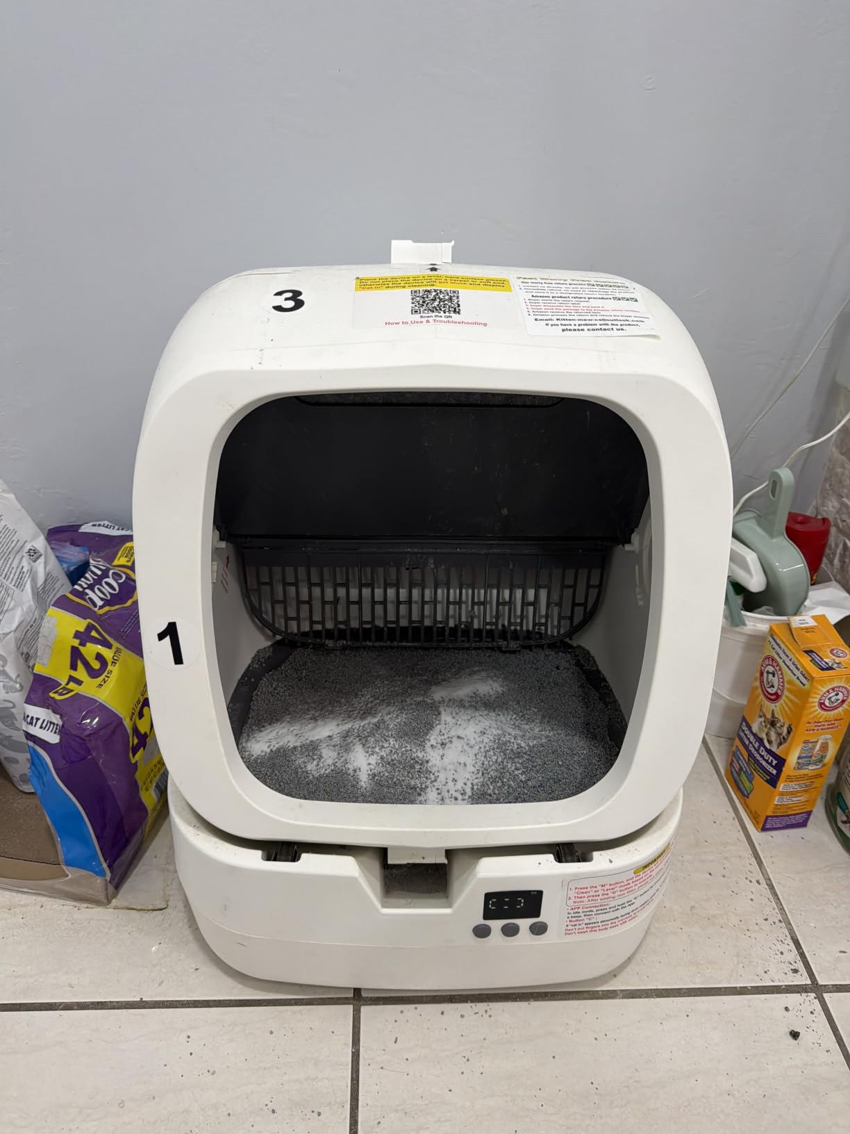 Mintakawa Automatic Cat Litter Box Self Cleaning - APP Control and Weight Monitoring - Ultra-Quiet, Suitable for Medium Cats and Kittens, Safe Anti-Pinch Litter Box - White customer photo 1