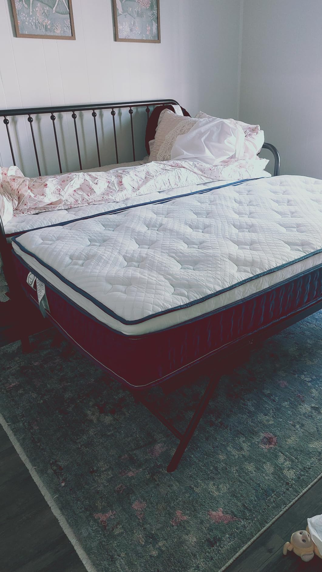 Queen Mattress, 12 Inch Queen Size Hybrid Mattresses in a Box | Medium Feel Foam and Individual Pocket Springs, Fiberglass Free Mattress, Extra Edge Support, Pressure Relief, CertiPUR-US customer photo 2